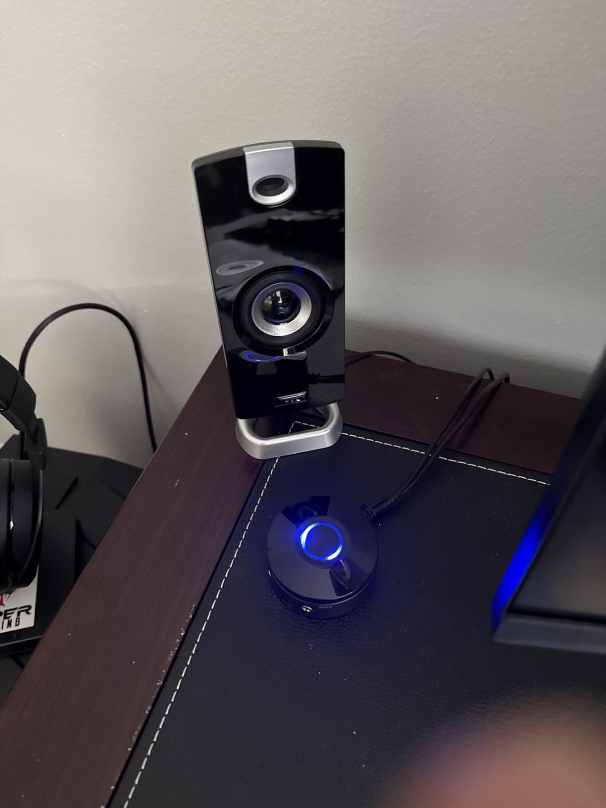 Cyber Acoustics CA-3090 2.1 Speaker System with Subwoofer with 18W of Power – Easy Setup and Convenient Controls, Great for Music, Movies, and Gaming - Customer Photo 1