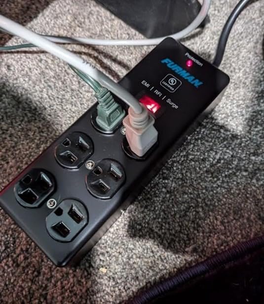 Furman Power Conditioner (SS6B) black Customer Review Furman Power Conditioner (SS6B) black - Customer Photo 1