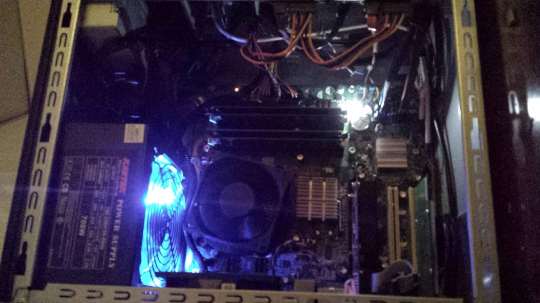 Intel Core 2 Quad Q9400 Processor 2.66 GHz 1333 MHz 6 MB LGA775 EM64T CPU (BX80580Q9400) Customer Review Intel Core 2 Quad Q9400 Processor 2.66 GHz 1333 MHz 6 MB LGA775 EM64T CPU (BX80580Q9400) - Customer Photo 1