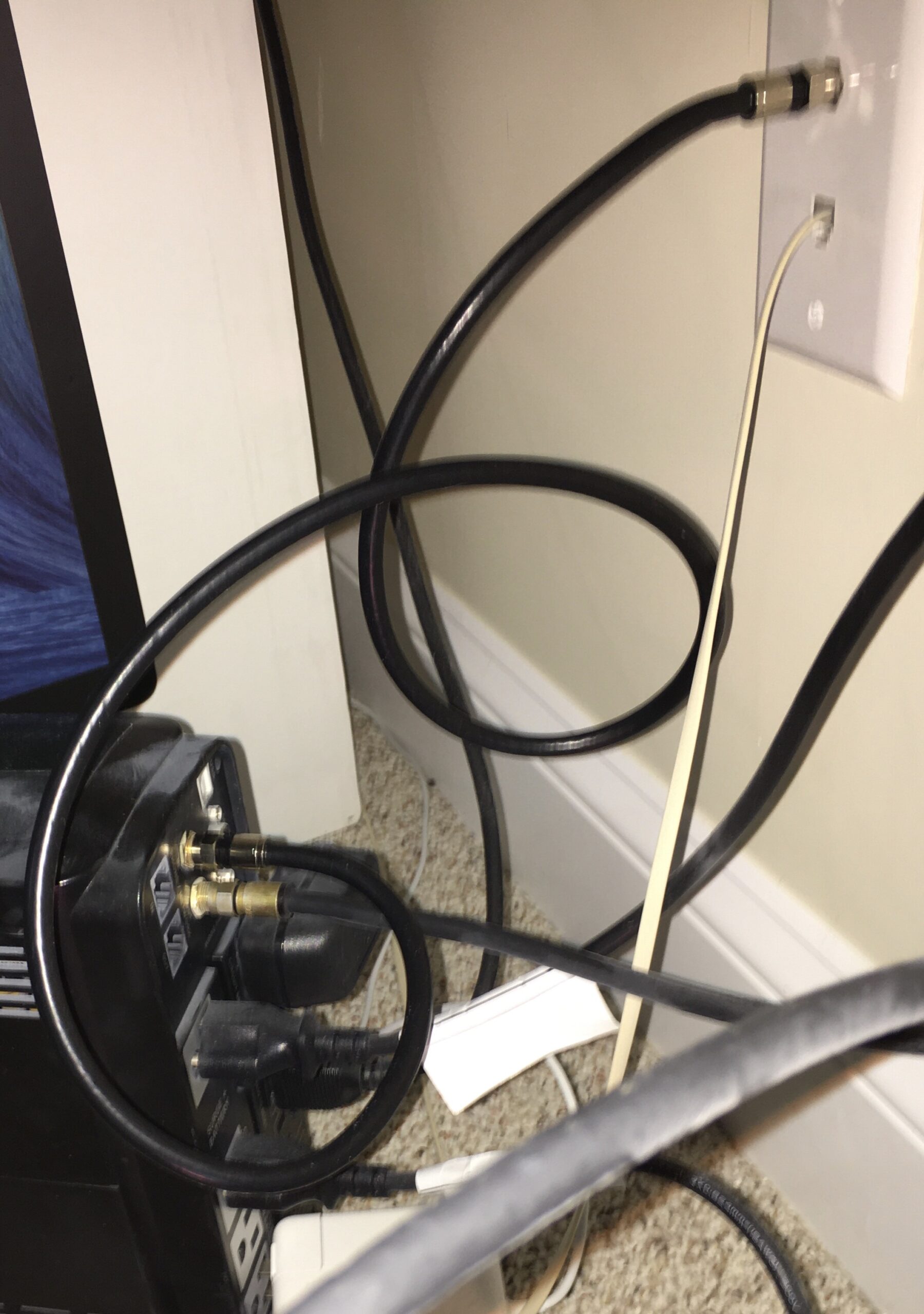 Cable Matters 3-Pack RG6 Coaxial Cable - 3ft, [CL2 Rated for in-Wall Use](CM) Quad Shield Coaxial Cable, Short Coax Cord for TV, Digital Router, Satellite Receiver and More, Black - Customer Photo 1