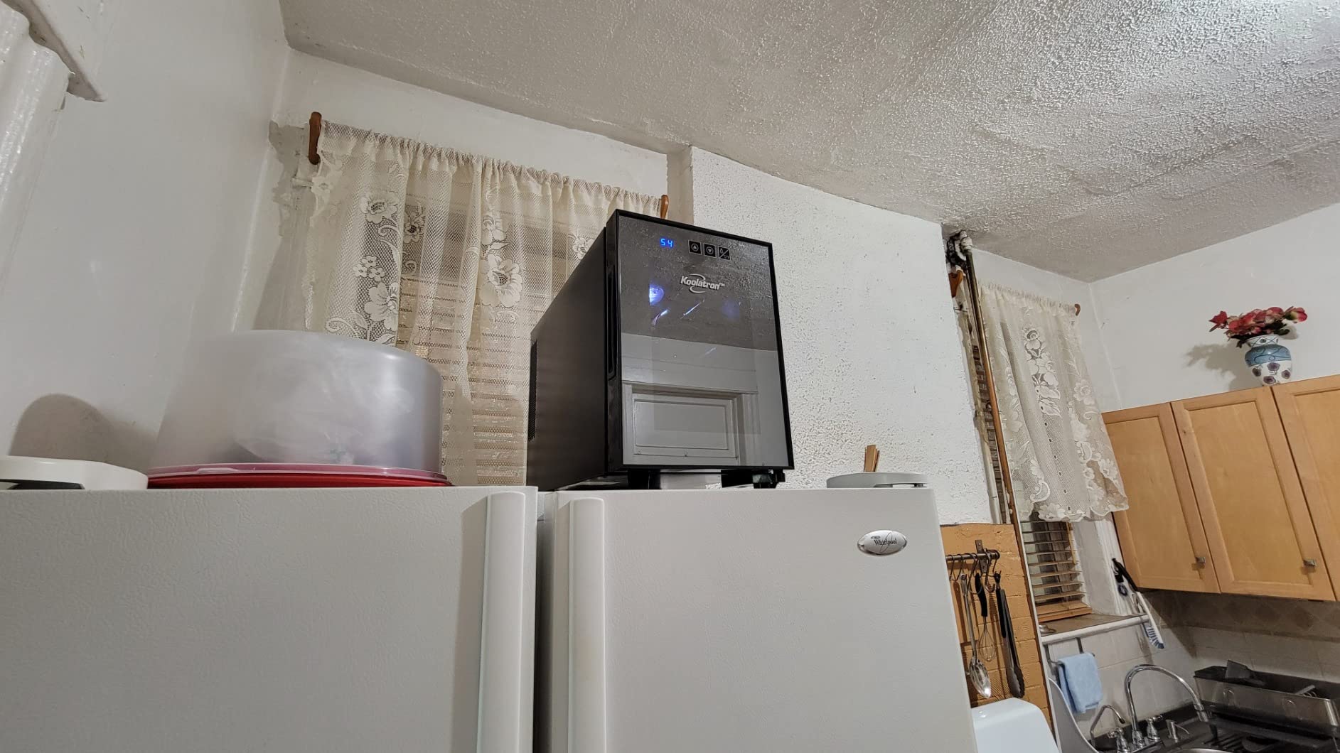 Koolatron 6 Bottle Wine Cooler, Black, Thermoelectric Wine Fridge, 0.65 cu. ft. (16L), Freestanding Wine Cellar, Red, White and Sparkling Wine Storage for Small Kitchen, Apartment, Condo, RV - Customer Photo 1