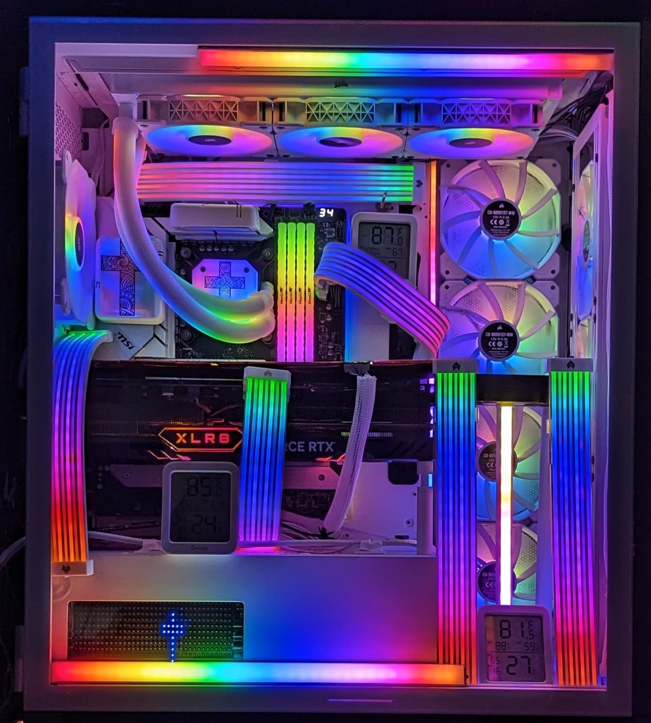 Windex Electronic Cleaning Wipes, Pre-Moistened Screen Wipes for TVs, Phones, and Other Electronics, Resealable for a Freshness Lock, 25 Count - Customer Photo 2