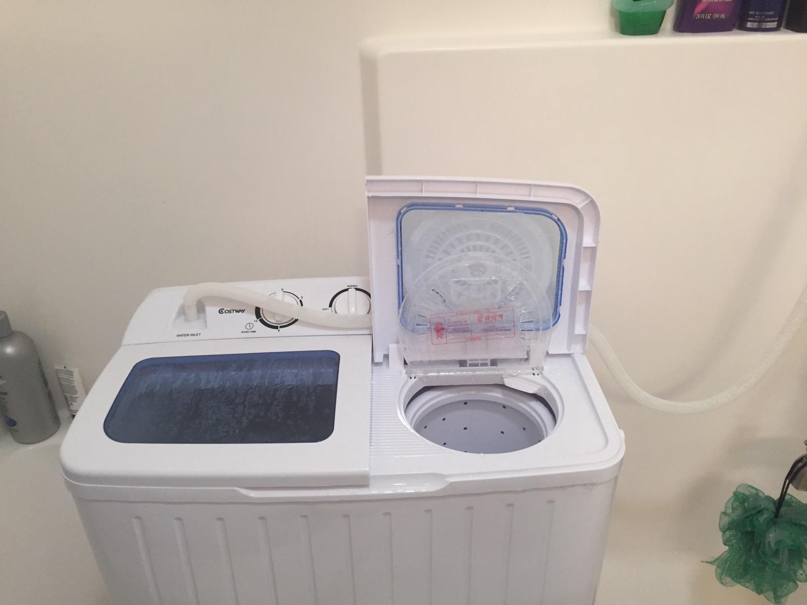 Giantex Portable Mini Compact Twin Tub Washing Machine 20lbs Washer Spain Spinner Portable Washing Machine, Blue+ White Customer Review Giantex Portable Mini Compact Twin Tub Washing Machine 20lbs Washer Spain Spinner Portable Washing Machine, Blue+ White - Customer Photo 1