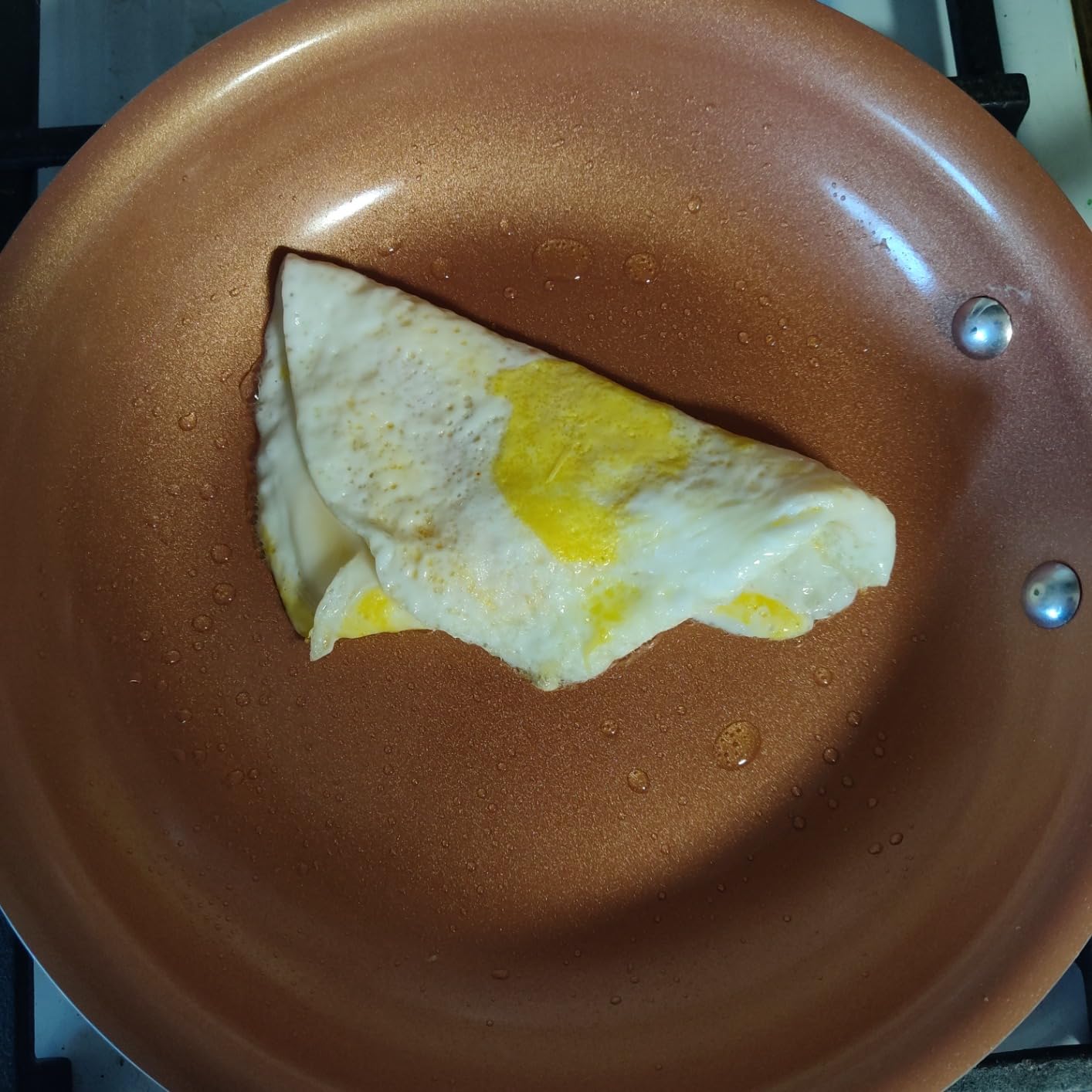 Red Copper 10 inch Pan by BulbHead Ceramic Copper Infused Non-Stick Fry Pan Skillet Scratch Resistant Without PFOA and PTFE Heat Resistant From Stove To Oven Up To 500 Degrees - Customer Photo 1