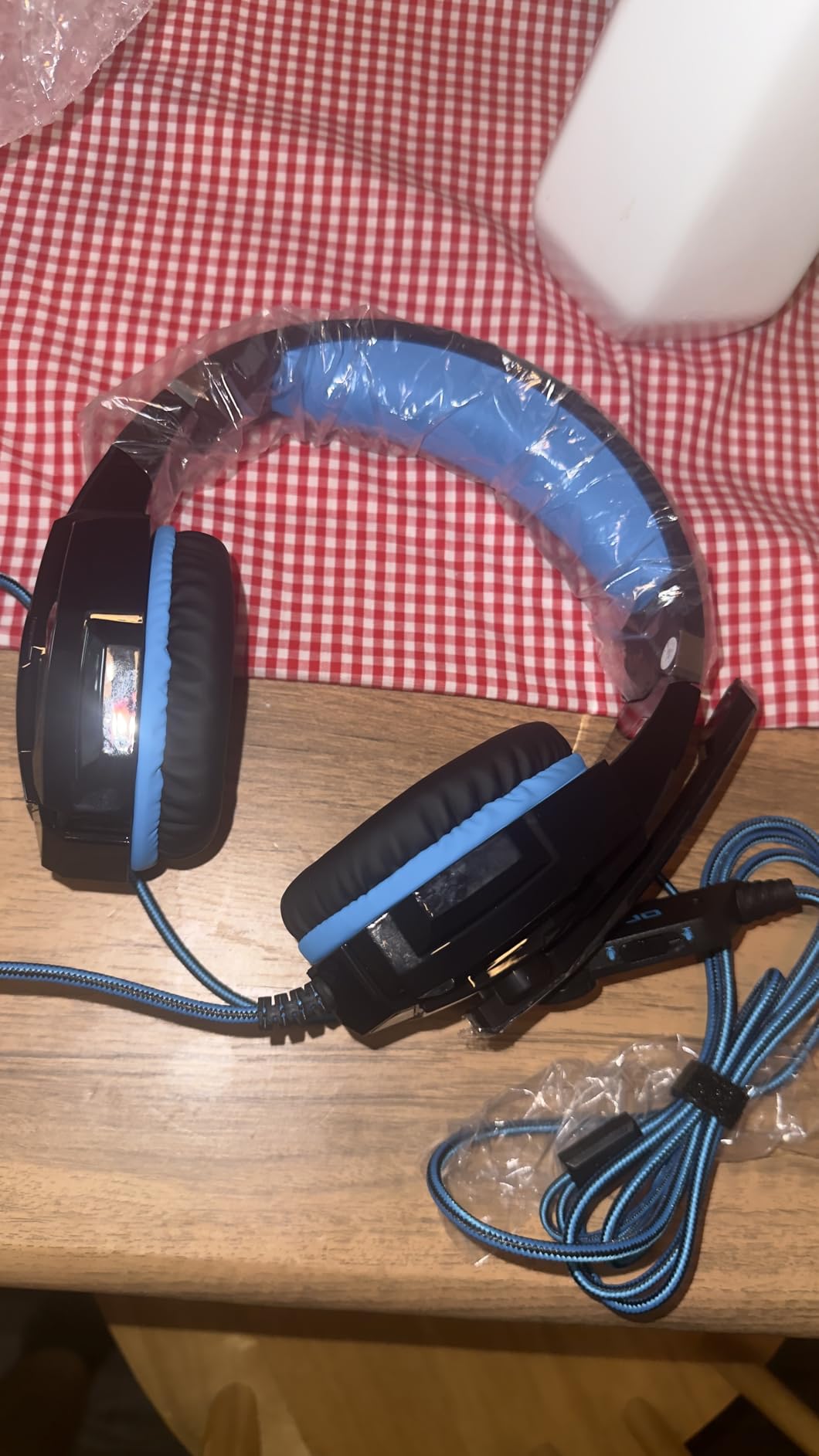 BENGOO G9000 Stereo Gaming Headset for PS4 PC Xbox One PS5 Controller, Noise Cancelling Over Ear Headphones with Mic, LED Light, 7.1 Surround Sound, Soft Memory Earmuffs for Nintendo Xbox Series X|S - Customer Photo 1