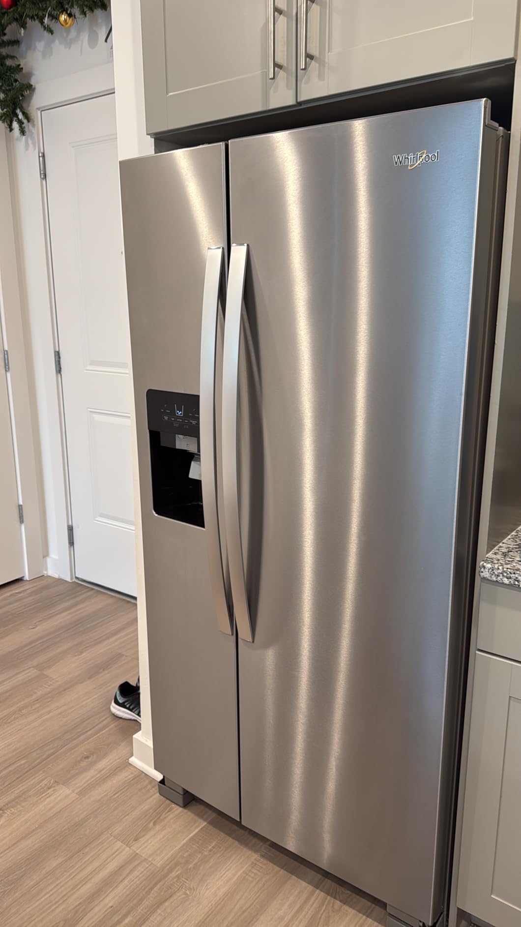 Sprayway Water-Based Stainless Steel Cleaner, 15 Fl Oz (Pack of 1) - Customer Photo 3