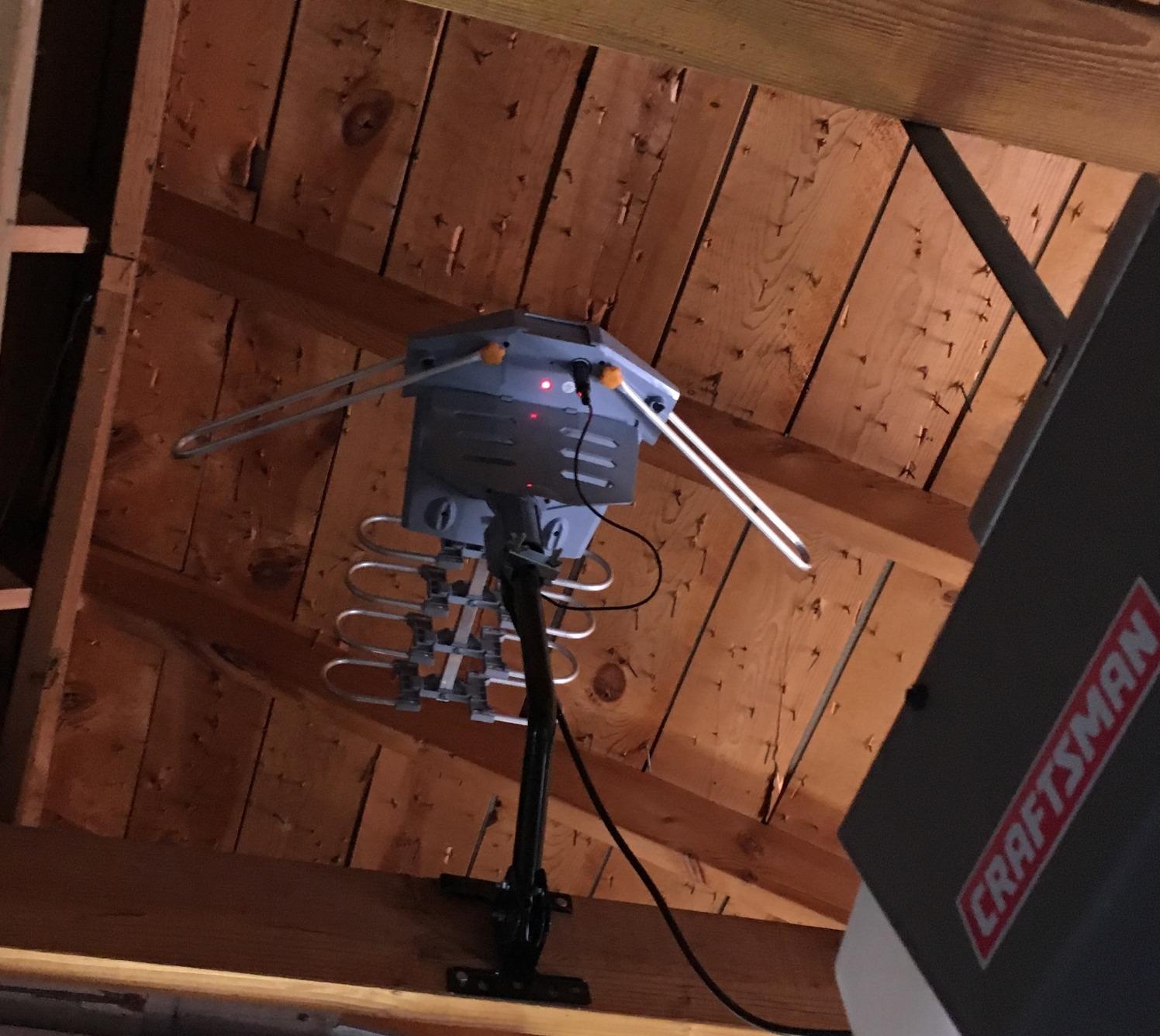 PBD WA-2608 Amplified Outdoor TV Antenna – Long Range with UHF/VHF, 360° Motorized Rotation, Remote Control, Mounting Pole, and 40FT RG6 Cable – Supports 4K, 1080P, Smart and Older TVs (2 Outputs) - Customer Photo 3