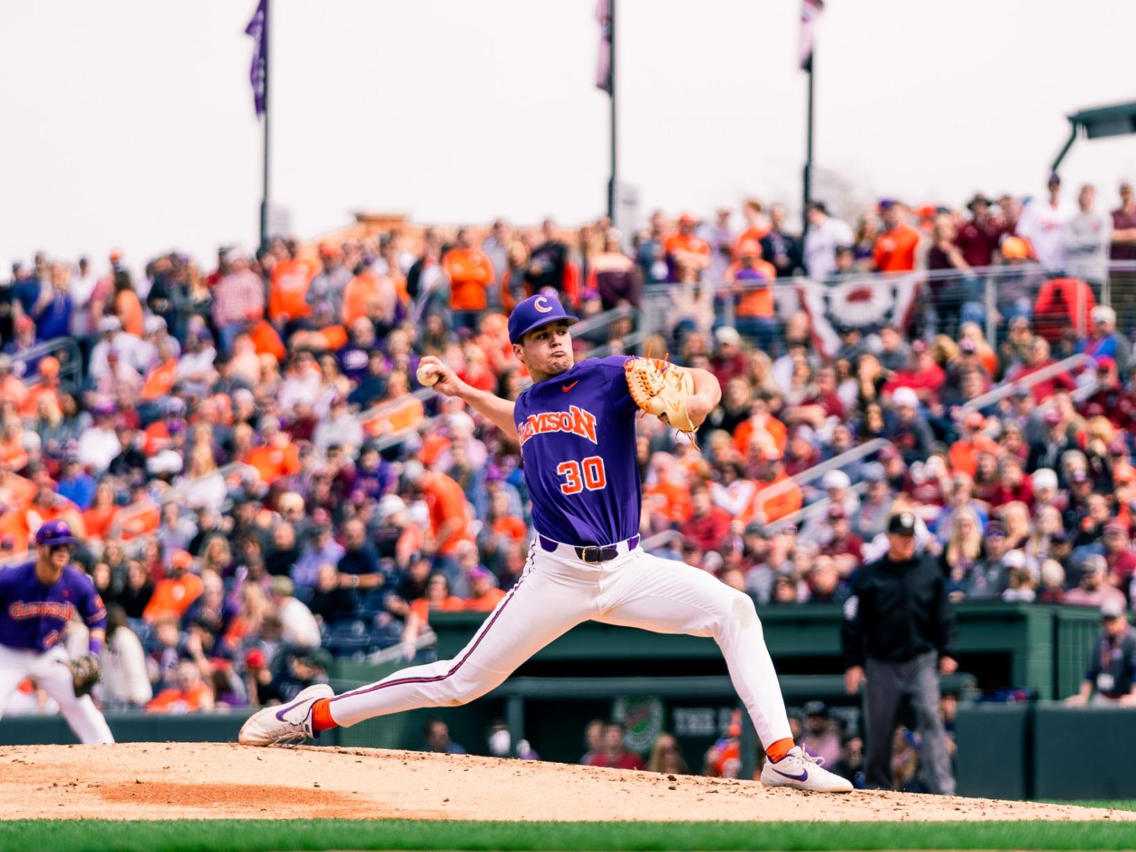 Sony a7 III (ILCEM3K/B) Full-frame Mirrorless Interchangeable-Lens Camera with 28-70mm Lens with 3-Inch LCD, Black - Customer Photo 2