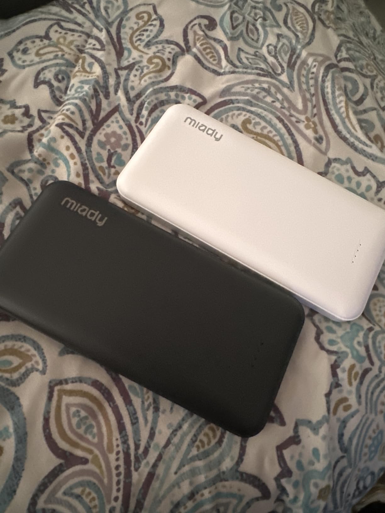 Miady 2-Pack 10000mAh Dual USB Portable Charger, USB-C Fast Charging Power Bank, Backup Charger for iPhone 15/14/13, Galaxy S23/22, Pixel and etc Customer Review Miady 2-Pack 10000mAh Dual USB Portable Charger, USB-C Fast Charging Power Bank, Backup Charger for iPhone 15/14/13, Galaxy S23/22, Pixel and etc - Customer Photo 1