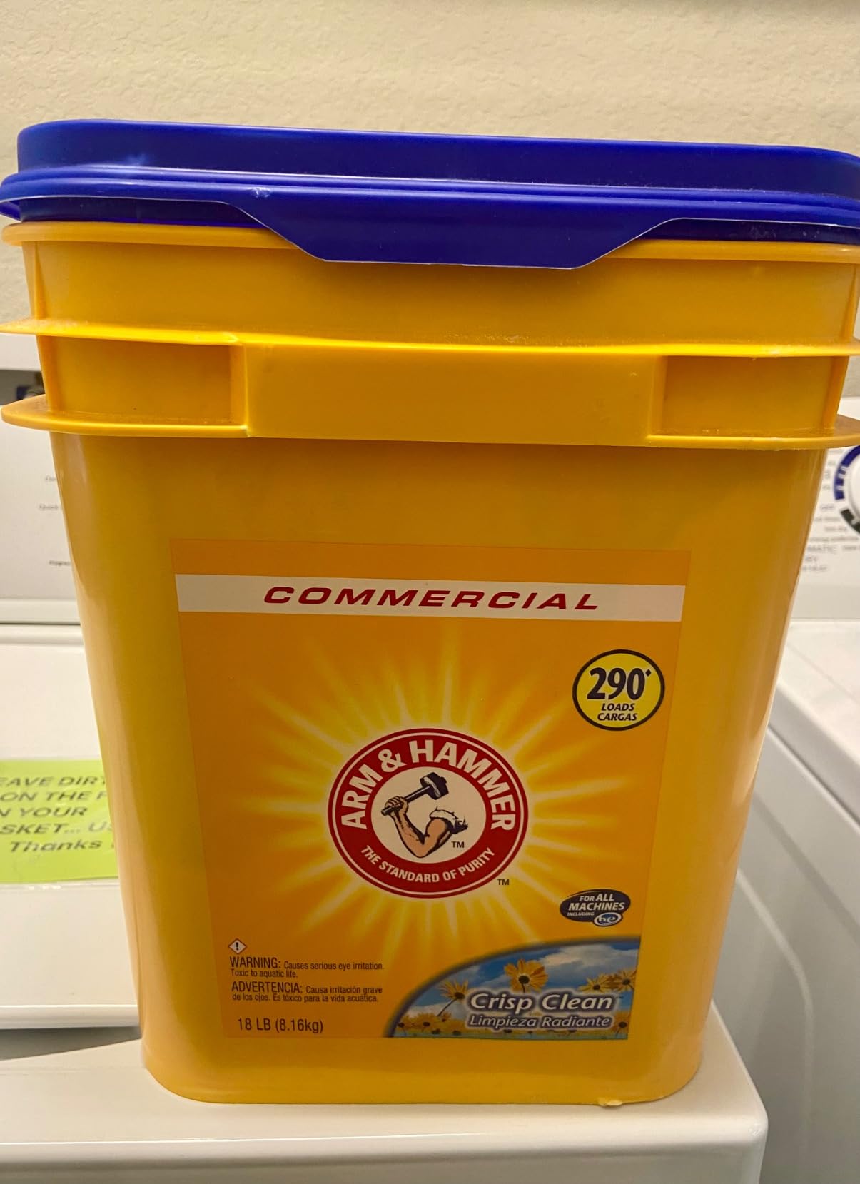 Arm & Hammer powder laundry detergent, crisp clean, 18 lb pail Customer Review Arm & Hammer powder laundry detergent, crisp clean, 18 lb pail - Customer Photo 1