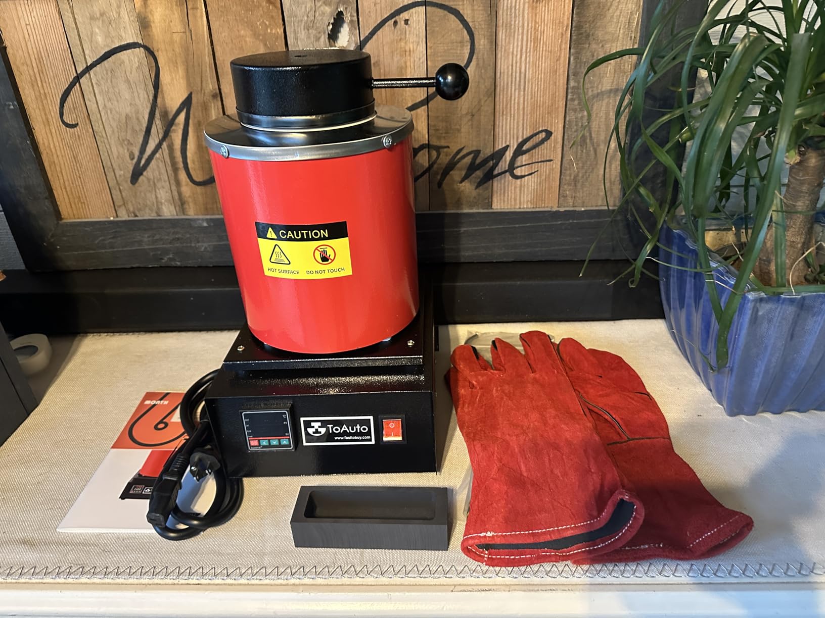 TOAUTO 3KG Gold Melting Furnace TGF3000,1400W 2000F Digital Electric Melting Furnace with Graphite Crucible for Melt Scrap, Silver, Gold, Copper, Aluminum 110V Refining Casting Furnace - Customer Photo 1