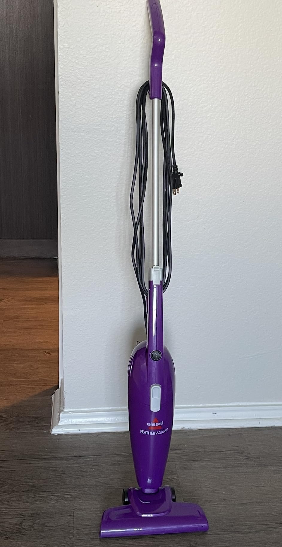 BISSELL Featherweight Stick Lightweight Bagless Vacuum with Crevice Tool, 2033M, Black Customer Review BISSELL Featherweight Stick Lightweight Bagless Vacuum with Crevice Tool, 2033M, Black - Customer Photo 2