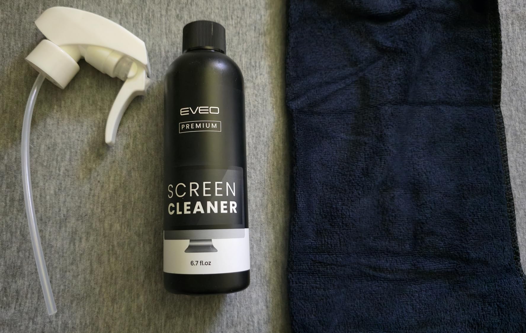 EVEO® Screen Cleaner Spray Kit (Streak-Free) TV Screen Cleaner for Smart TV, LCD, LED, OLED | Computer Screen Cleaner Spray and Wipe Microfiber Cloth - TV, Monitor, Laptop, iPad, Car - 6.7oz 1 Pack - Customer Photo 3