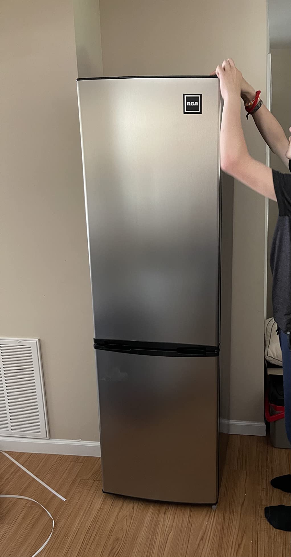 HAMILTON BEACH Cubic Foot Fridge with Bottom Mount Freezer, 9.2 cu. ft, Stainless Customer Review HAMILTON BEACH Cubic Foot Fridge with Bottom Mount Freezer, 9.2 cu. ft, Stainless - Customer Photo 1