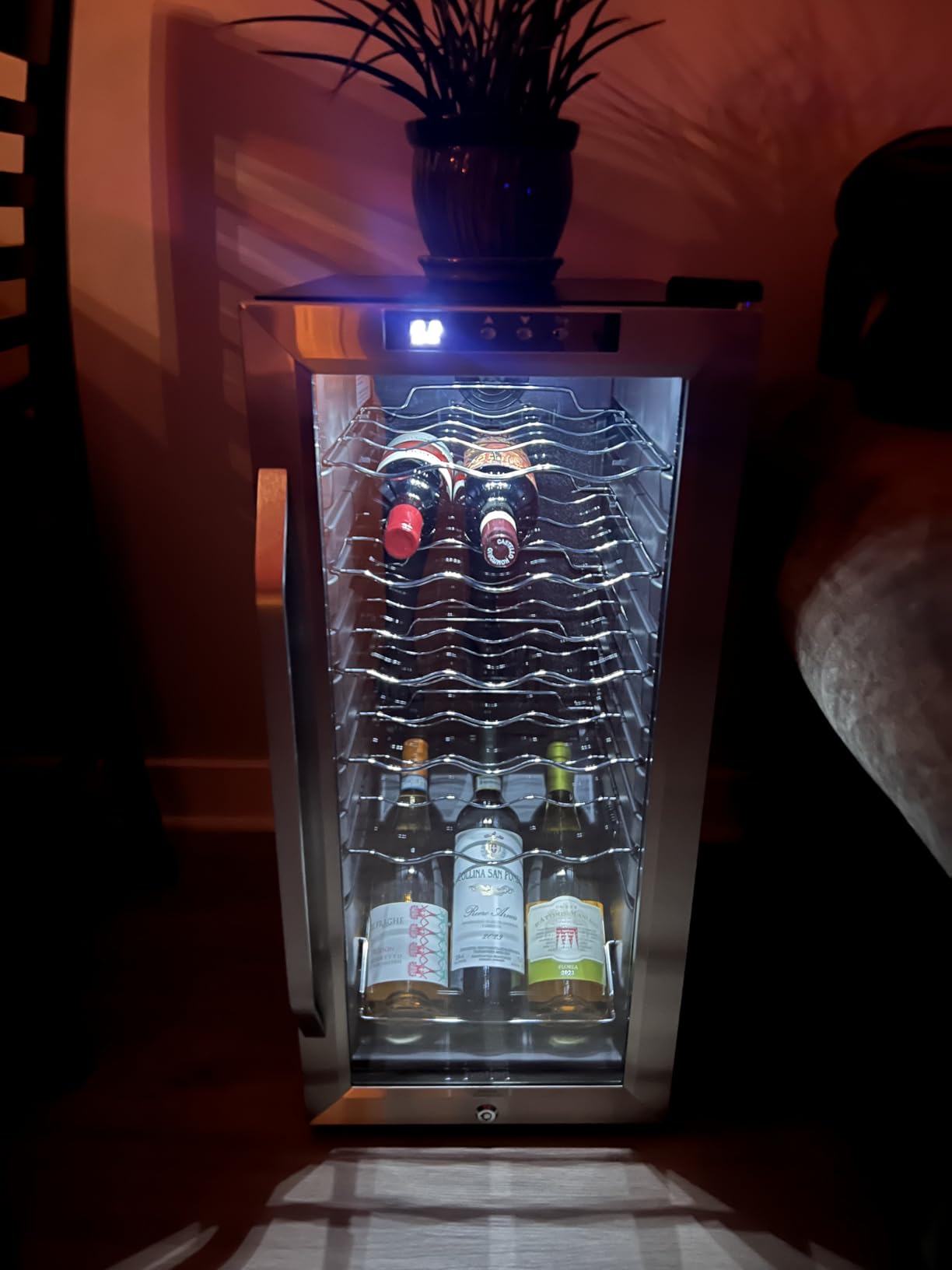 Ivation 18 Bottle Compressor Wine Cooler Refrigerator w/Lock, Large Freestanding Wine Cellar For Red, White, Champagne or Sparkling Wine, 41f-64f Digital Temperature Control Fridge Glass Door Black - Customer Photo 2