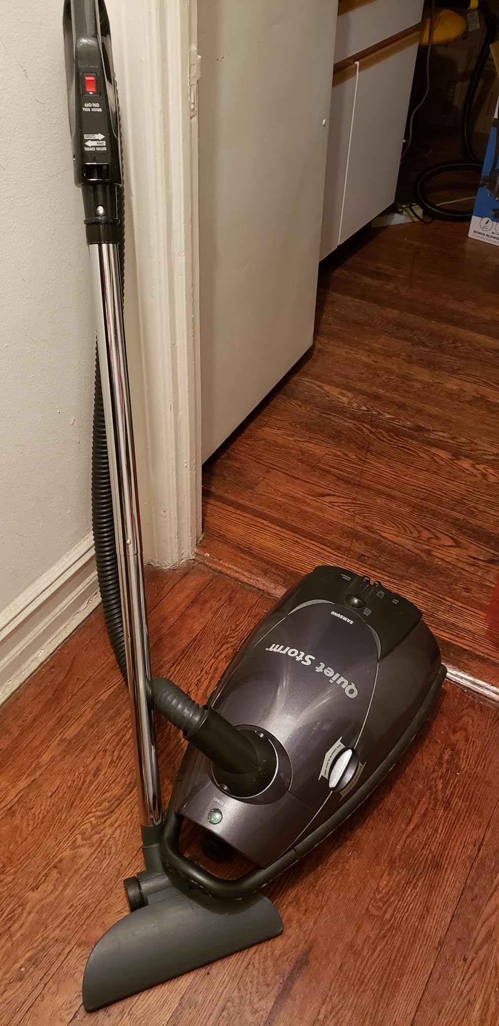 Eureka 3670M Canister Cleaner, Lightweight Powerful Vacuum for Carpets and Hard floors, w/ 5bags,Yellow - Customer Photo 1