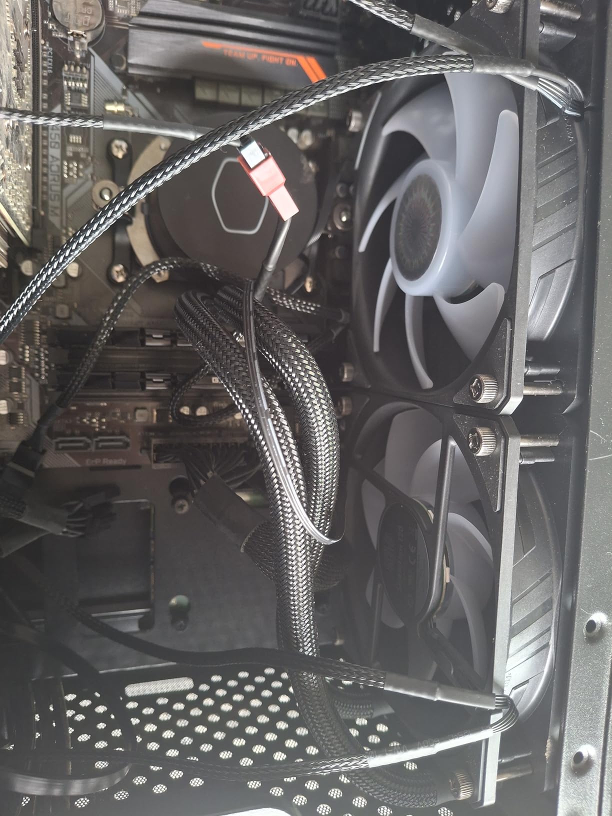 CoolerMaster MasterLiquid ML240L RGB V2, Close-Loop AIO CPU Liquid Cooler, Gen3 Dual Chamber Pump, 240mm Radiator, SickleFlow 120 PWM ARGB, AMD Ryzen AM5/AM4, Intel LGA1700/1200 (MLW-D24M-A18PC-R2) Customer Review CoolerMaster MasterLiquid ML240L RGB V2, Close-Loop AIO CPU Liquid Cooler, Gen3 Dual Chamber Pump, 240mm Radiator, SickleFlow 120 PWM ARGB, AMD Ryzen AM5/AM4, Intel LGA1700/1200 (MLW-D24M-A18PC-R2) - Customer Photo 3
