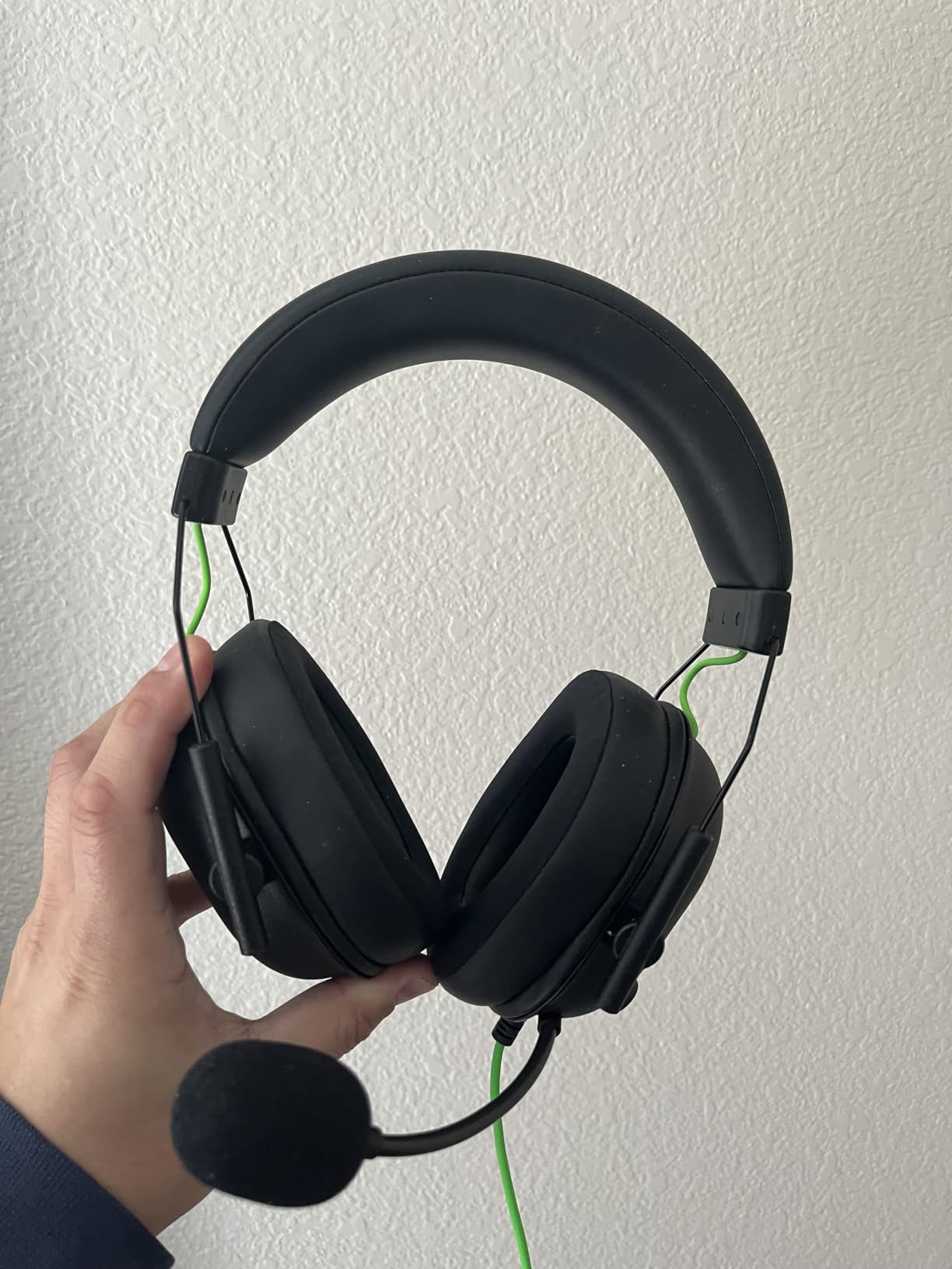 Razer BlackShark V2 X Gaming Headset: 7.1 Surround Sound - 50mm Drivers - Memory Foam Cushion - For PC, PS4, PS5, Switch - 3.5mm Audio Jack - Black - Customer Photo 2