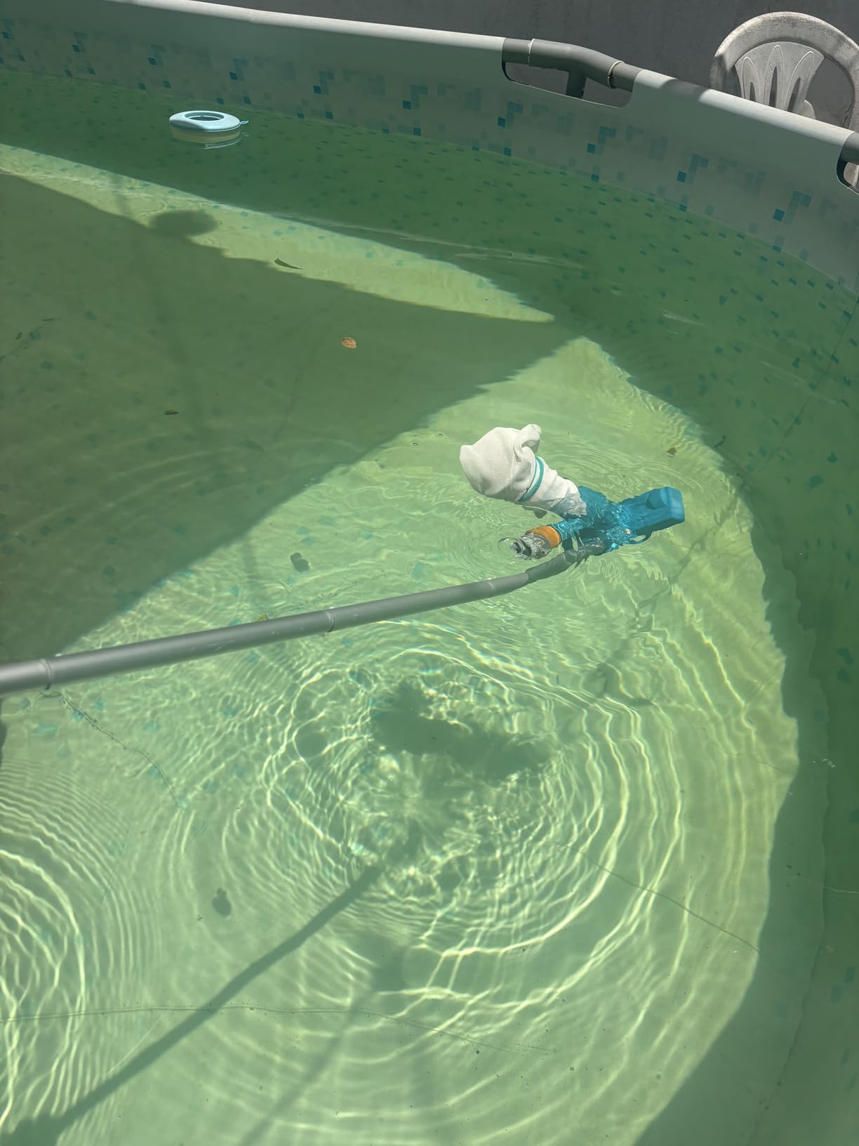 U.S. Pool Supply Above Ground Pool Vacuum Cleaner, Manual Pool Vacuum Cleaner, Spa Cleaner for Hot Tub, Ponds - 5 Section 4ft Pole, Mesh Leaf Bag, Telescopic Pole Attachment - Attaches to Garden Hose Customer Review U.S. Pool Supply Above Ground Pool Vacuum Cleaner, Manual Pool Vacuum Cleaner, Spa Cleaner for Hot Tub, Ponds - 5 Section 4ft Pole, Mesh Leaf Bag, Telescopic Pole Attachment - Attaches to Garden Hose - Customer Photo 1