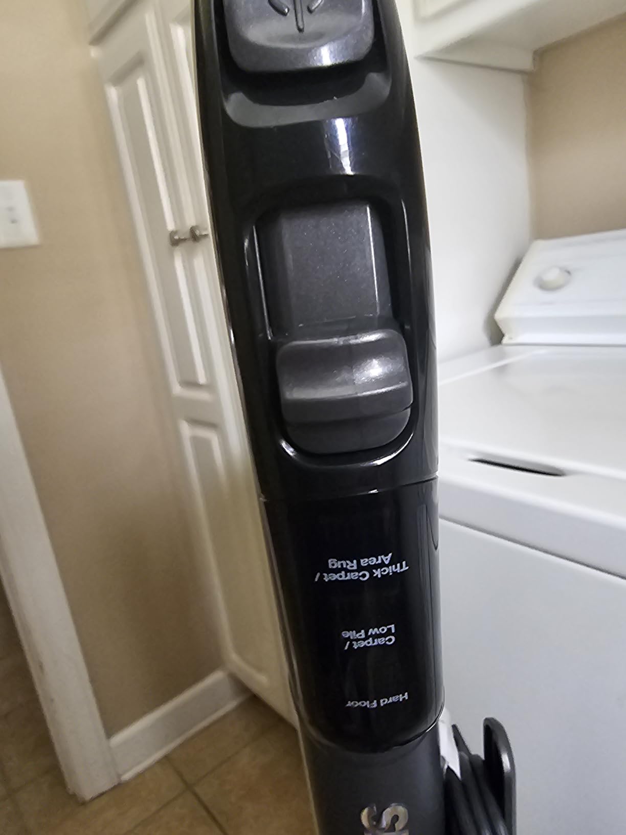 Shark AZ2002 Vertex Powered Lift-Away Upright Vacuum with DuoClean PowerFins, Self-Cleaning Brushroll, Large Dust Cup, Pet Crevice Tool, Dusting Brush & Power Brush, Silver/Rose Gold - Customer Photo 1