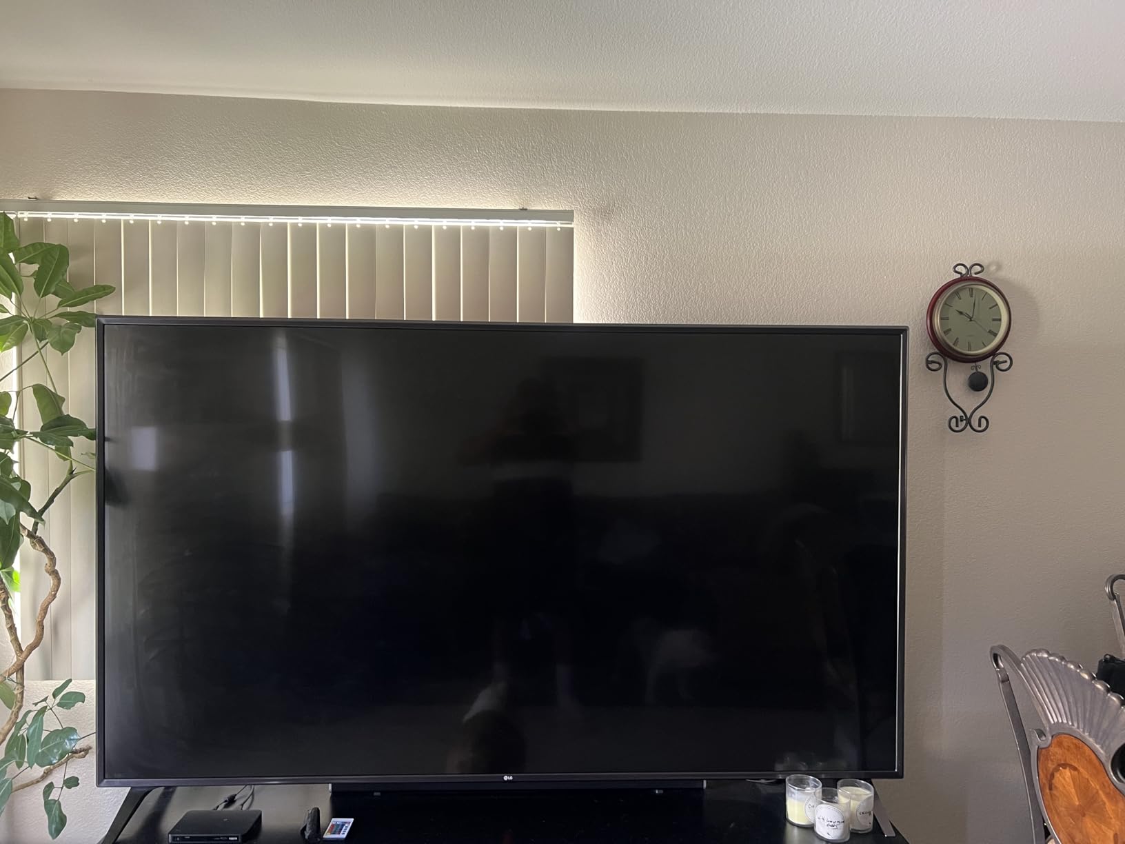 Screen Cleaner Spray and Wipe - for TV Screen Cleaner for Smart TV, Computer Screen Cleaner, TV Cleaner Spray and Cloth, Laptop Screen Cleaner, Monitor Cleaner, MacBook Screen Cleaner for Electronics - Customer Photo 1