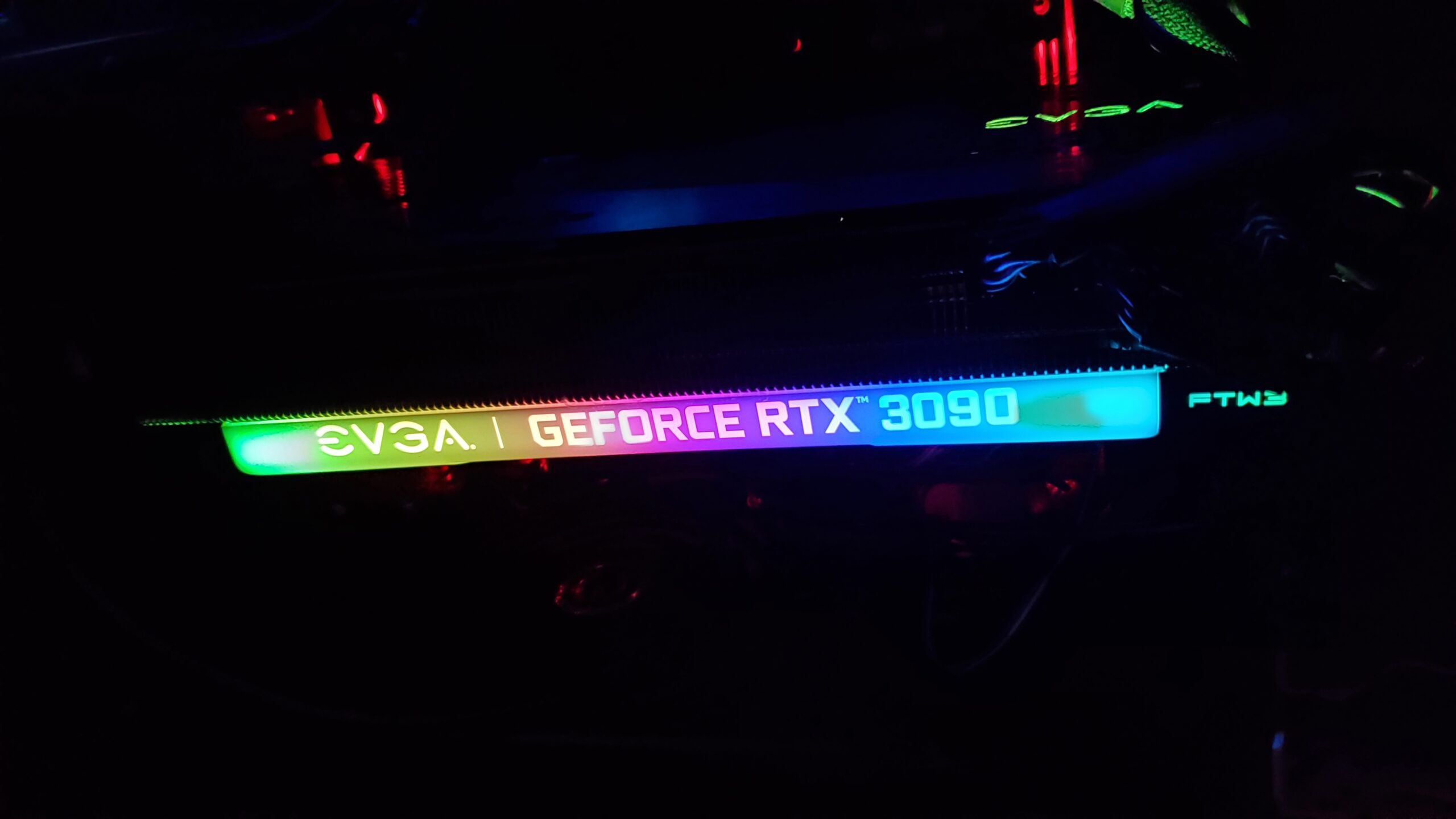 EVGA GeForce RTX 3090 FTW3 Ultra Gaming, 24GB GDDR6X, iCX3 Technology, ARGB LED, Metal Backplate, 24G-P5-3987-KR - Customer Photo 3