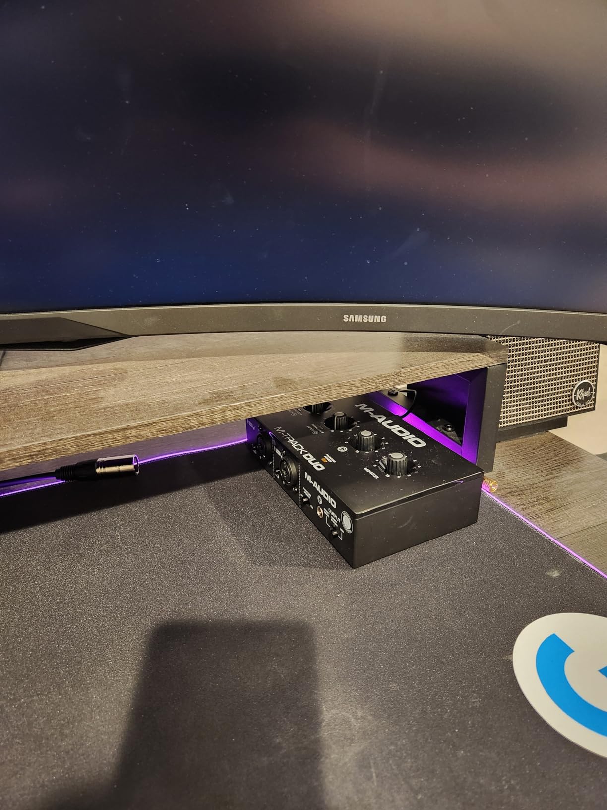 M-AUDIO M-Track Solo USB Audio Interface for Recording, Streaming and Podcasting with XLR, Line and DI Inputs, Plus a Software Suite Included customer photo 1