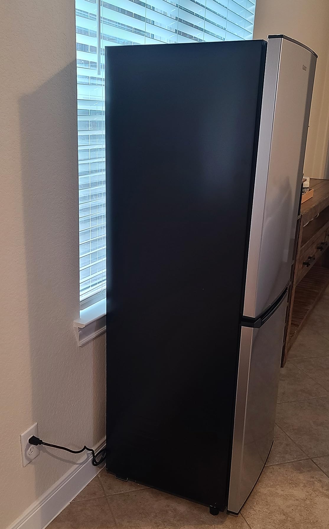 Galanz GLR74BS1E04 Retro Refrigerator with Bottom Mount Adjustable Mechanical Thermostat with Freezer, Versatile Door Storage, 7.4 Cu.Ft, Stainless Steel - Customer Photo 2