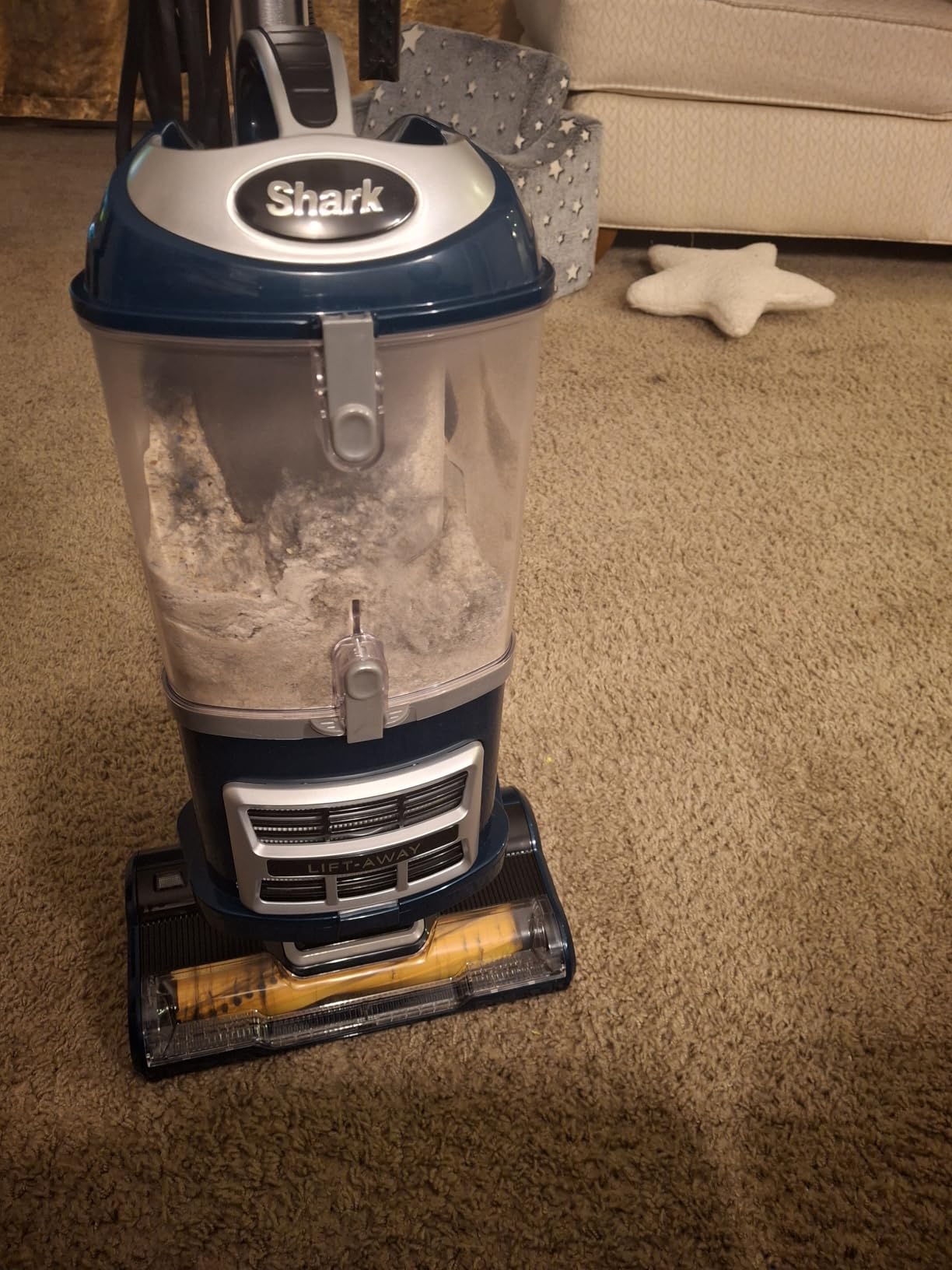 Shark Upright Vacuum, Navigator Lift-Away with Self-Cleaning Brushroll, HEPA Filter, Swivel Steering, Upholstery Tool & Pet Crevice Tool, Perfect for Pets & Multi-Surface, Teal, ZU503AMZ - Customer Photo 1