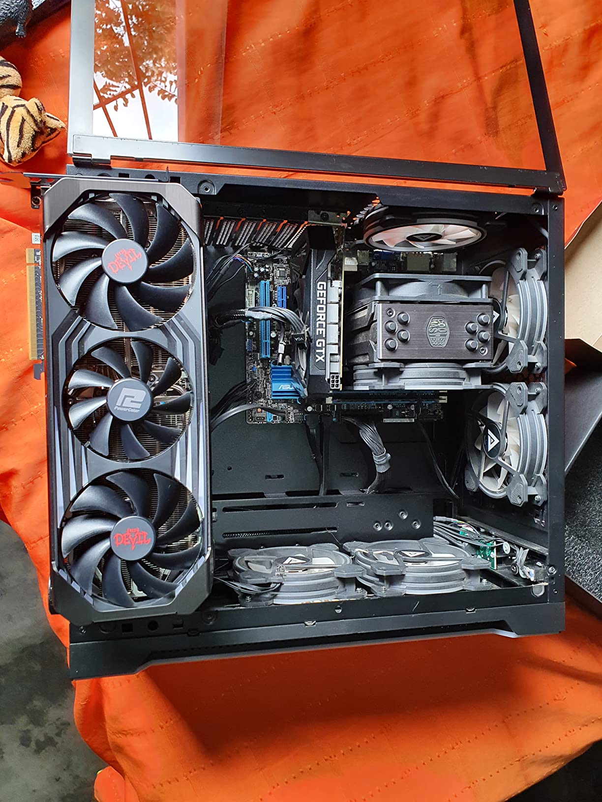 PowerColor Red Devil AMD Radeon RX 6700 XT Gaming Graphics Card with 12GB GDDR6 Memory, Powered by AMD RDNA 2, Raytracing, PCI Express 4.0, HDMI 2.1, AMD Infinity Cache - Customer Photo 2