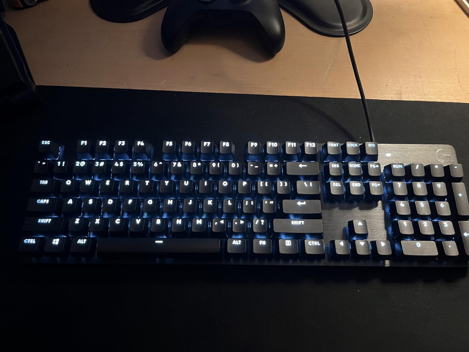 Logitech G413 SE Full-Size Mechanical Gaming Keyboard - Backlit Keyboard with Tactile Mechanical Switches, Anti-Ghosting, Compatible with Windows, macOS - Black Aluminum customer photo 2