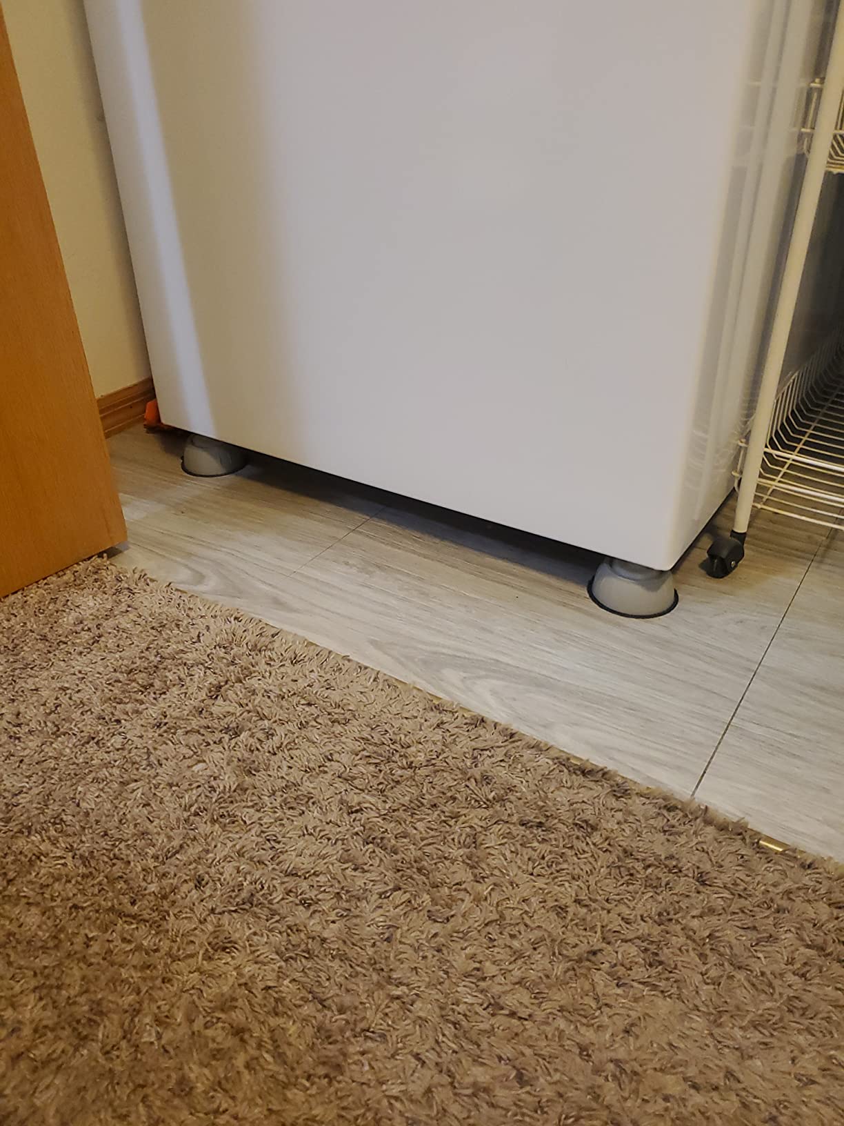 Dadop 4Pcs Anti Vibration Pads for Washing Machine and Dryer Shock and Noise Cancelling Washing Machine Support Prevent Moving Shaking Walking Universal Size - Customer Photo 1