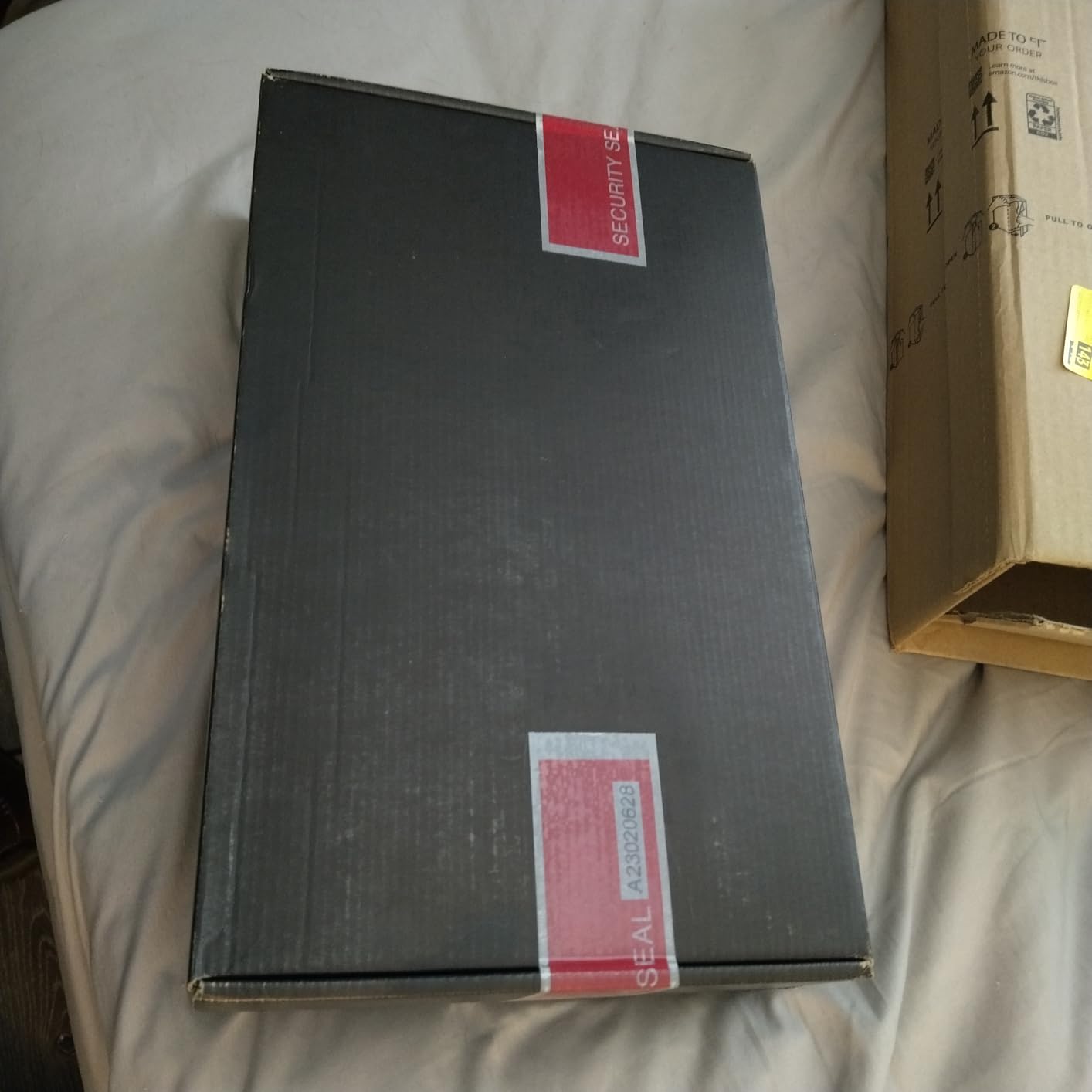 EVGA GeForce RTX 3090 FTW3 Ultra Gaming, 24GB GDDR6X, 10496 CUDA Cores, 1800MHz Boost Clock, 3x Fans, ARGB LED, Metal Backplate, PCIe 4, HDMI, DisplayPort, Desktop Compatible - Customer Photo 3