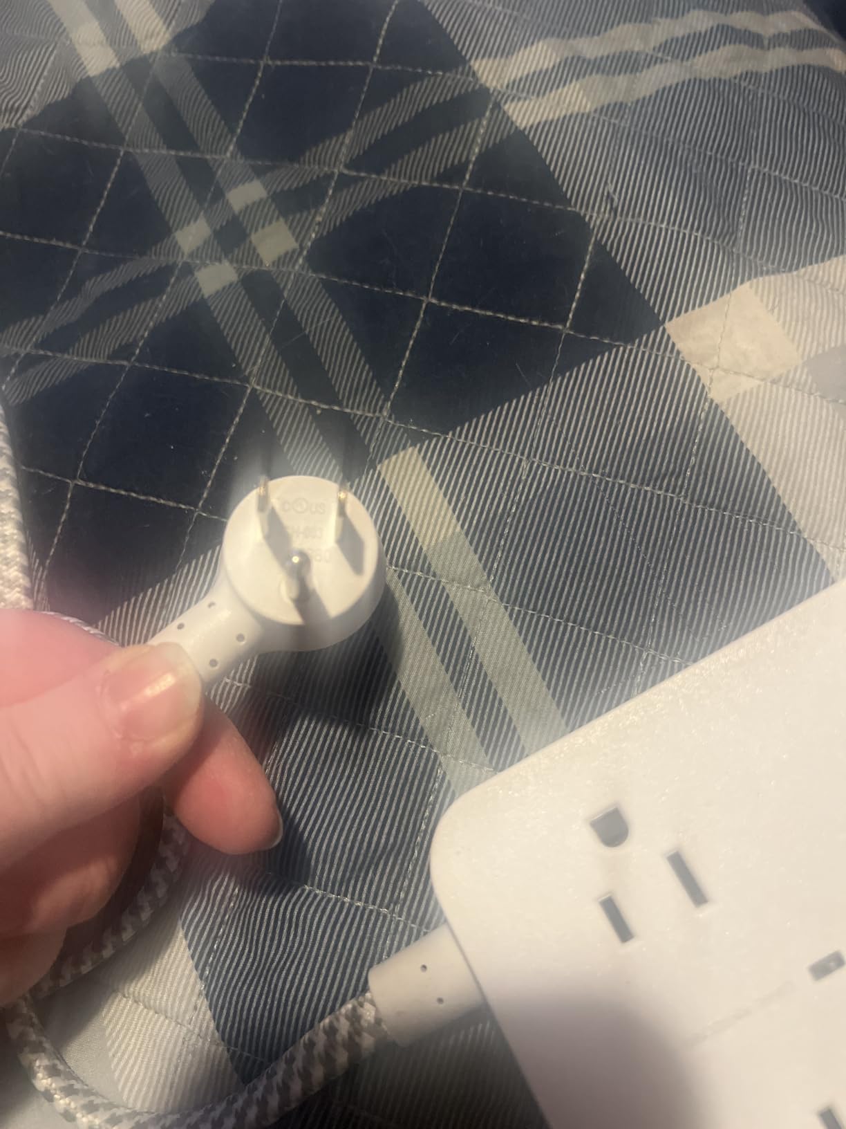 Surge Protector Power Strip - HANYCONY 8 Outlets 4 USB (2 USB C) Charging Ports, Multi Plug Outlet Extender, 5Ft Braided Extension Cord, Flat Plug Wall Mount Desk Charging Station for Home Office ETL Customer Review Surge Protector Power Strip - HANYCONY 8 Outlets 4 USB (2 USB C) Charging Ports, Multi Plug Outlet Extender, 5Ft Braided Extension Cord, Flat Plug Wall Mount Desk Charging Station for Home Office ETL - Customer Photo 3