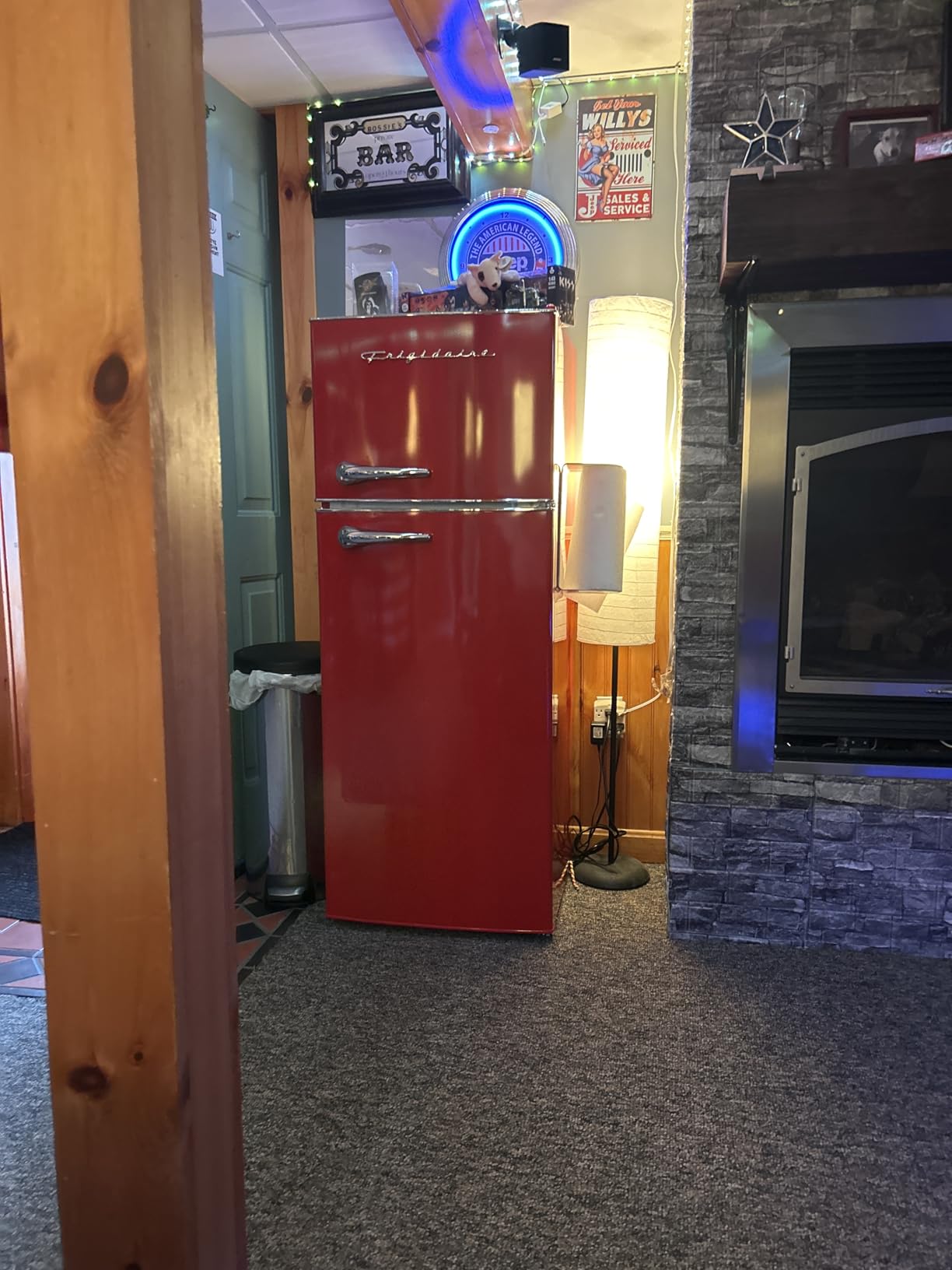 Frigidaire EFR786 Retro Apartment Size Refrigerator with Top Freezer - 2 Door Fridge with 7.5 Cu Ft of Storage Capacity, Adjustable Spill-Proof Shelves, Door & Crisper Bins, Black - Customer Photo 1