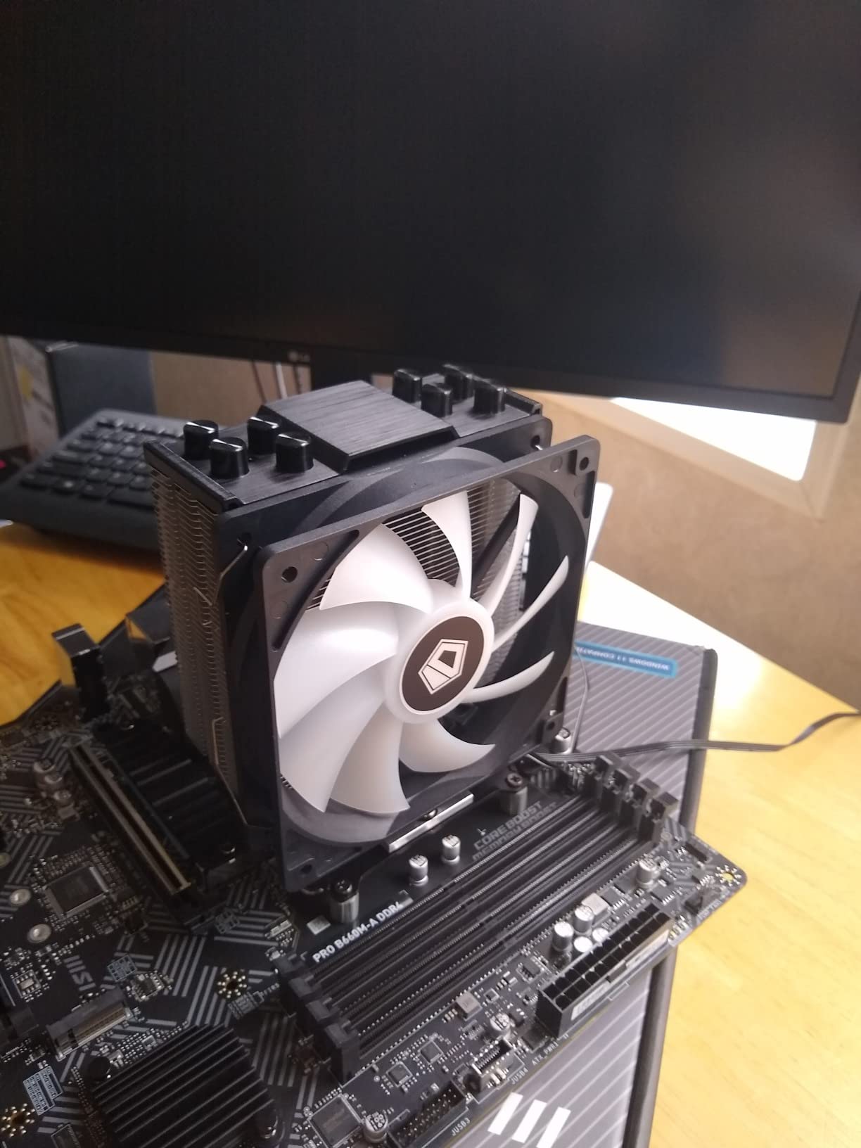 ID-COOLING SE-214-XT ARGB CPU Cooler 4 Heatpipes CPU Air Cooler ARGB Light Sync with Motherboard(5V 3-PIN Connector) CPU Fan for Intel/AMD, LGA 1700 Compatible Customer Review ID-COOLING SE-214-XT ARGB CPU Cooler 4 Heatpipes CPU Air Cooler ARGB Light Sync with Motherboard(5V 3-PIN Connector) CPU Fan for Intel/AMD, LGA 1700 Compatible - Customer Photo 3