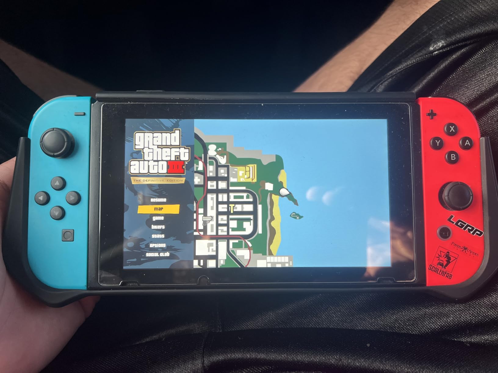 Grand Theft Auto: The Trilogy - The Definitive Edition - Nintendo Switch - Customer Photo 1