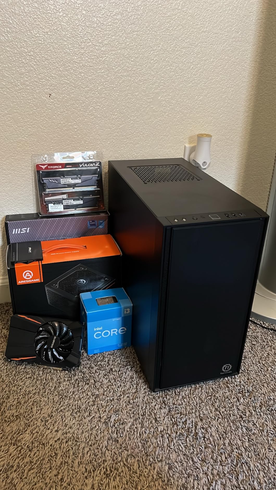 Intel® Core™ 12th Gen i3-12100F desktop processor, featuring PCIe Gen 5.0 & 4.0 support, DDR5 and DDR4 support. Discrete graphics required. - Customer Photo 1