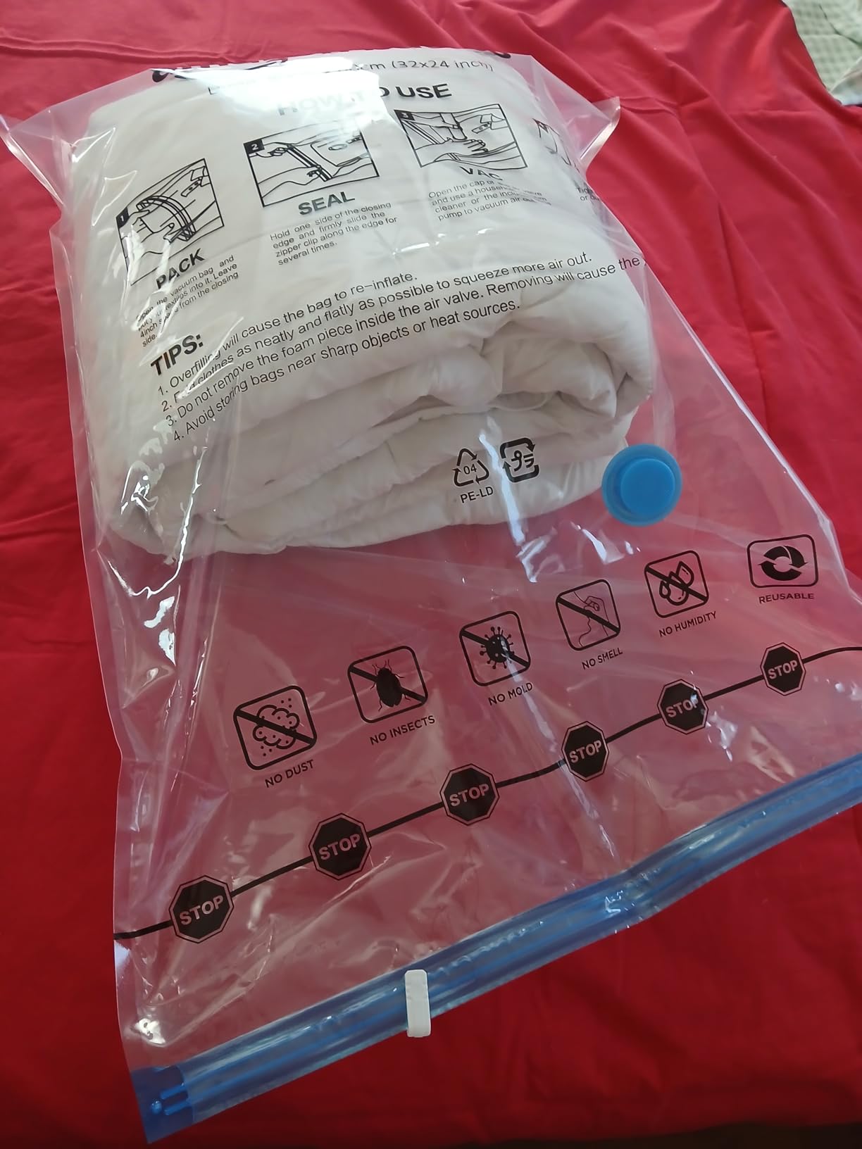 Amazon Basics Vacuum Compression Space Saving Storage Bags with Hand Pump for Travel, Multiple Sizes for Clothes and Blankets, Clear, 20 Pack (5 Small, 5 Medium, 5 Large & 5 Jumbo) Customer Review Amazon Basics Vacuum Compression Space Saving Storage Bags with Hand Pump for Travel, Multiple Sizes for Clothes and Blankets, Clear, 20 Pack (5 Small, 5 Medium, 5 Large & 5 Jumbo) - Customer Photo 1