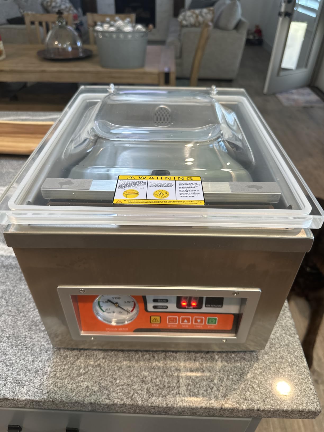 VEVOR Chamber Vacuum Sealer, DZ-260A 6.5 cbm/h Pump Rate, Excellent Sealing Effect with Automatic Control, 110V/60Hz Professional Foods Packaging Machine Used for Fresh Meats (260W) - Customer Photo 1