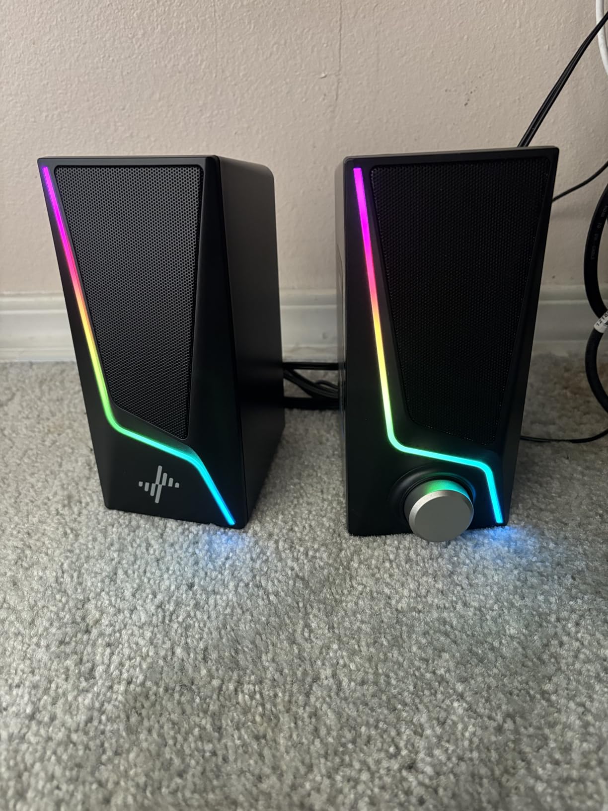 Computer Speakers, PC Speakers with 6 Lighting Modes, USB Powered Computer Speakers for Desktop Monitor with 2 Bass-Boost Ports, 2 Speaker Units, and 3.5mm Aux-in Cable for PC, Laptop, Tablet, Phone - Customer Photo 2