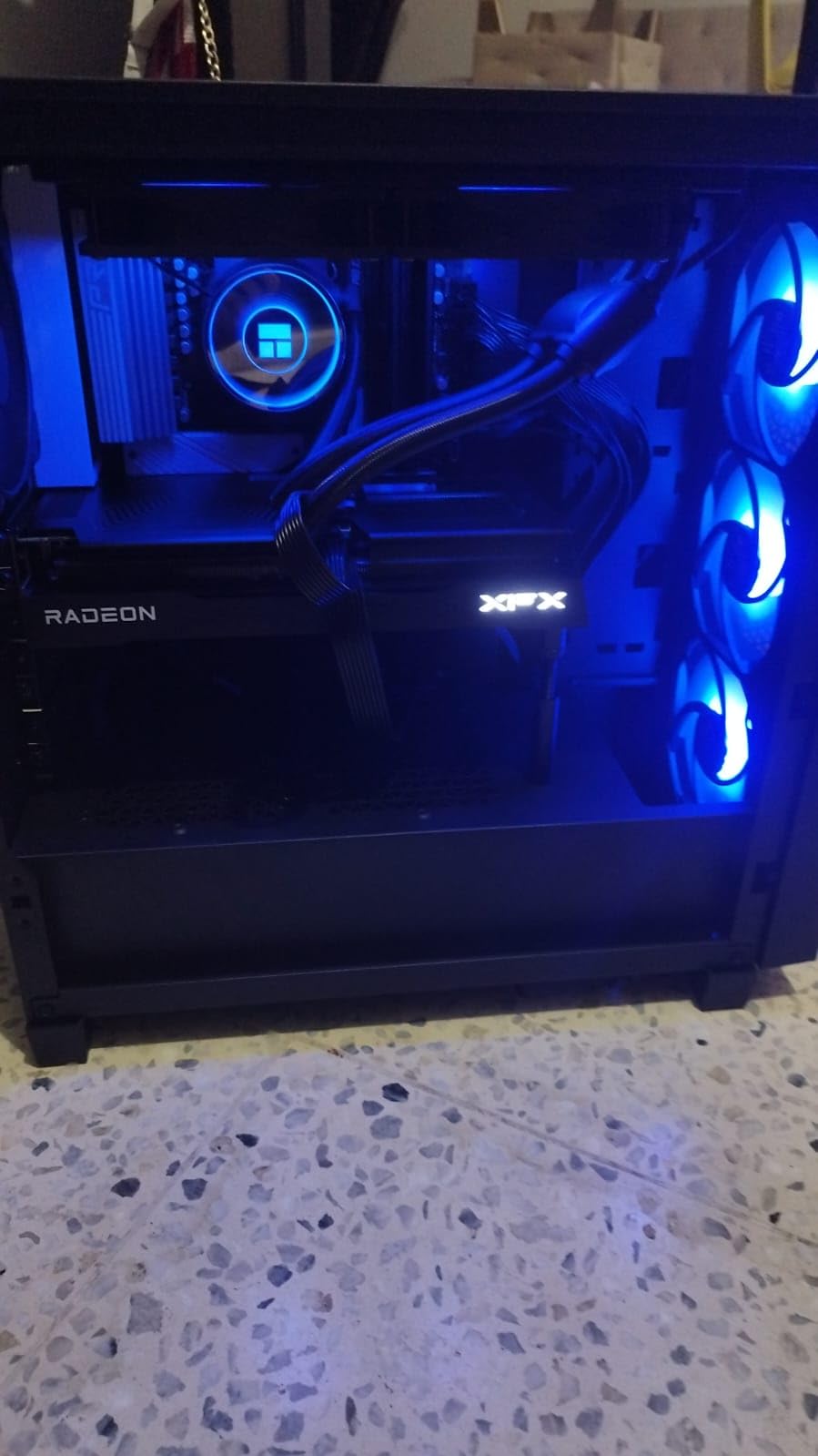 AMD Ryzen 7 7700X 8-Core, 16-Thread Unlocked Desktop Processor - Customer Photo 1