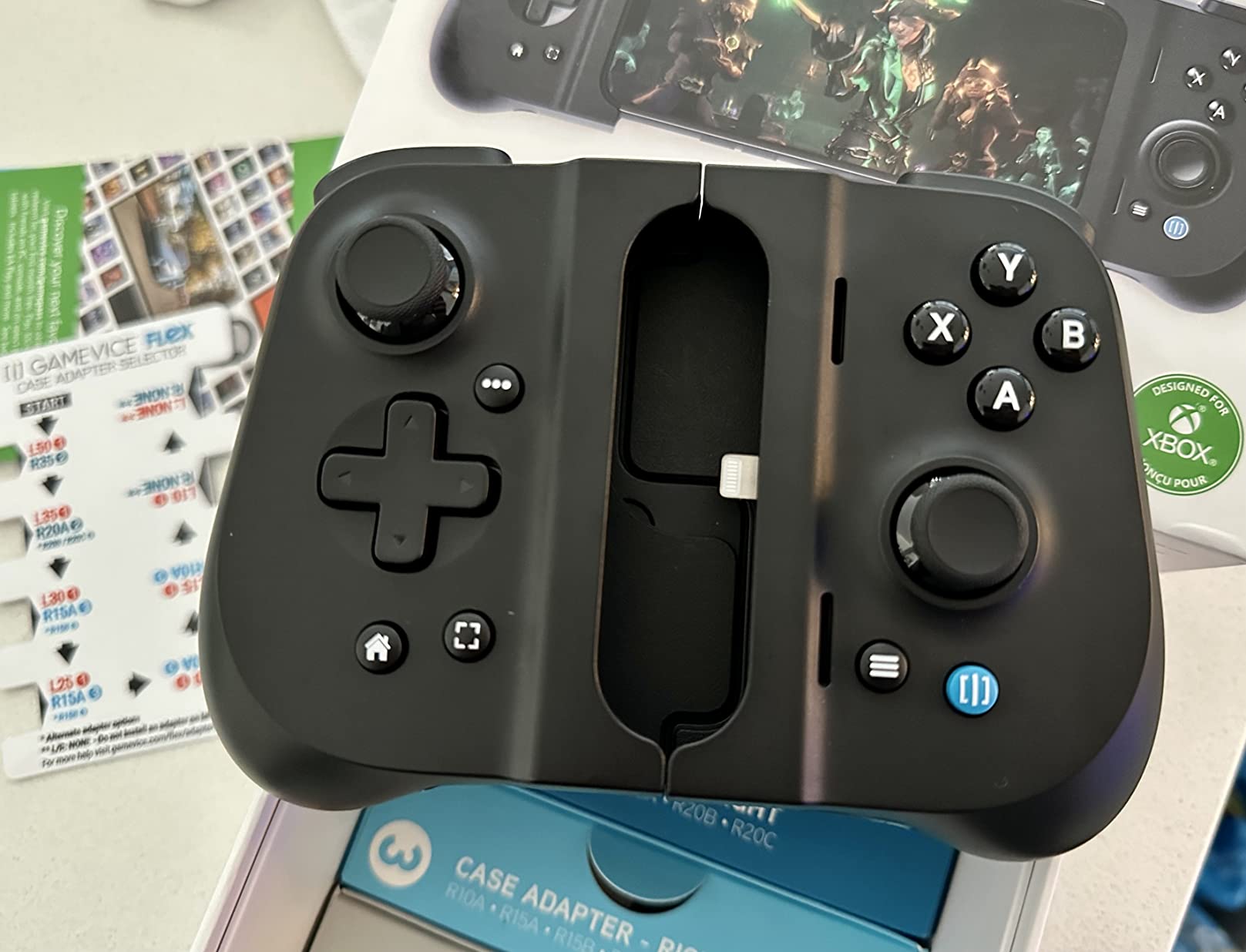 Gamevice FLEX for iPhone WITH PHONE CASE SUPPORT – Mobile Game Controller for iPhone – Play Xbox, GeForceNOW, CoD, Diablo Immortal, Apex – 3.5mm Headphone jack – FREE 1 month Xbox Game Pass Ultimate - Customer Photo 1