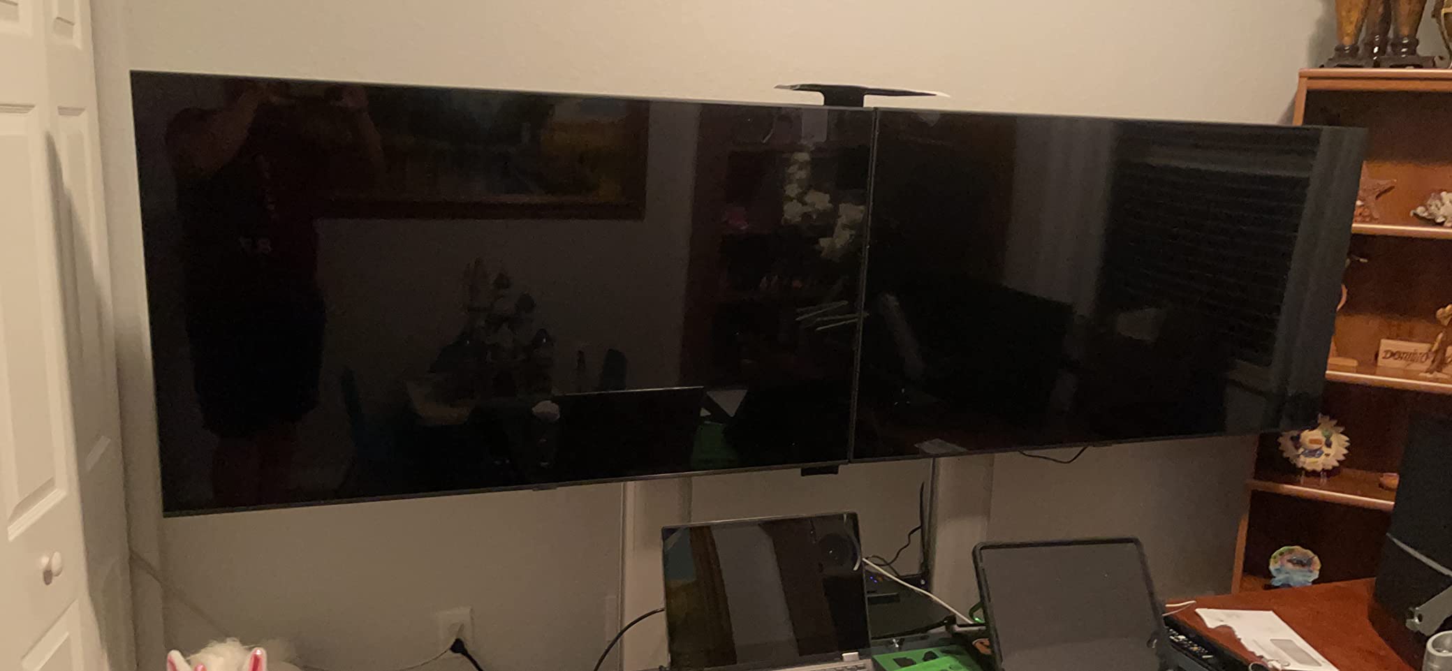 VIVO Aluminum Mobile TV Cart for 32 to 100 inch Screens up to 220 lbs, LCD LED OLED 4K Smart Flat and Curved Panels, Heavy Duty Stand, Shelf, Wheels, Max VESA 1000x600, Black, STAND-TV22B - Customer Photo 3