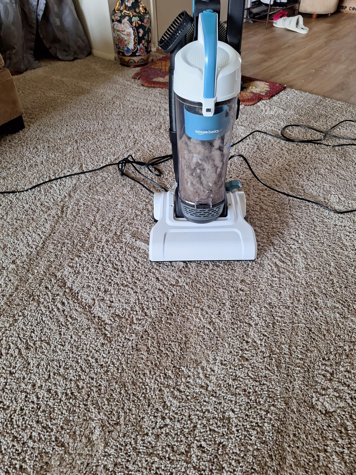 Amazon Basics Upright Bagless Vacuum Cleaner for Carpet and Hard Floors, With Crevice and Upholstery Tools, Detachable Handle, Lightweight (8.4 lbs), 1.7L Dust Cup, 720W, 25ft Cord, Black/White - Customer Photo 3
