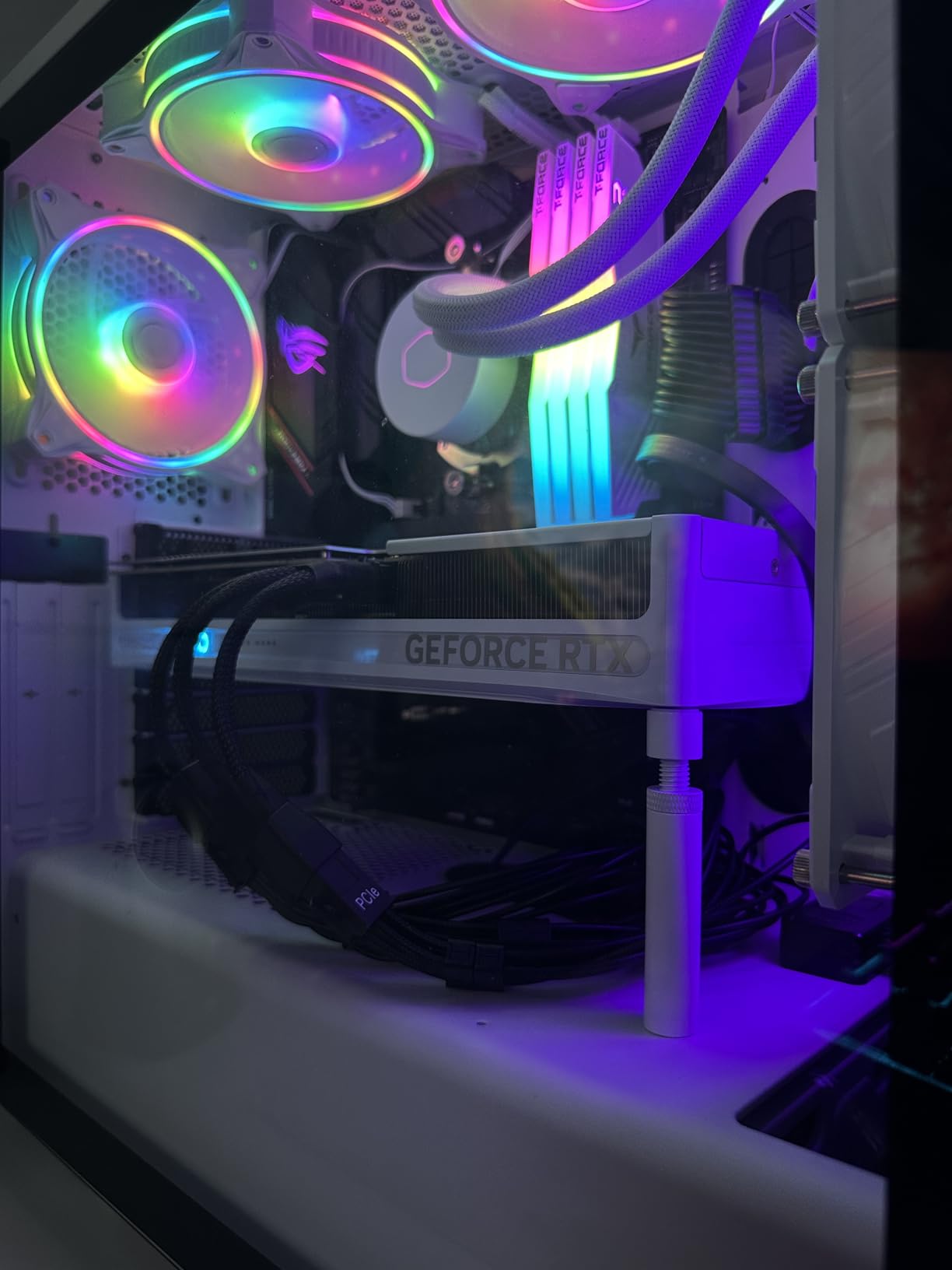 GPU Support Bracket, Graphics Video Card Brace with Height Adjustable, Anti Sag Holder for Universal Graphics Card Sag, GPU Stand with Magnet and Rubber Pad (Black) - Customer Photo 1