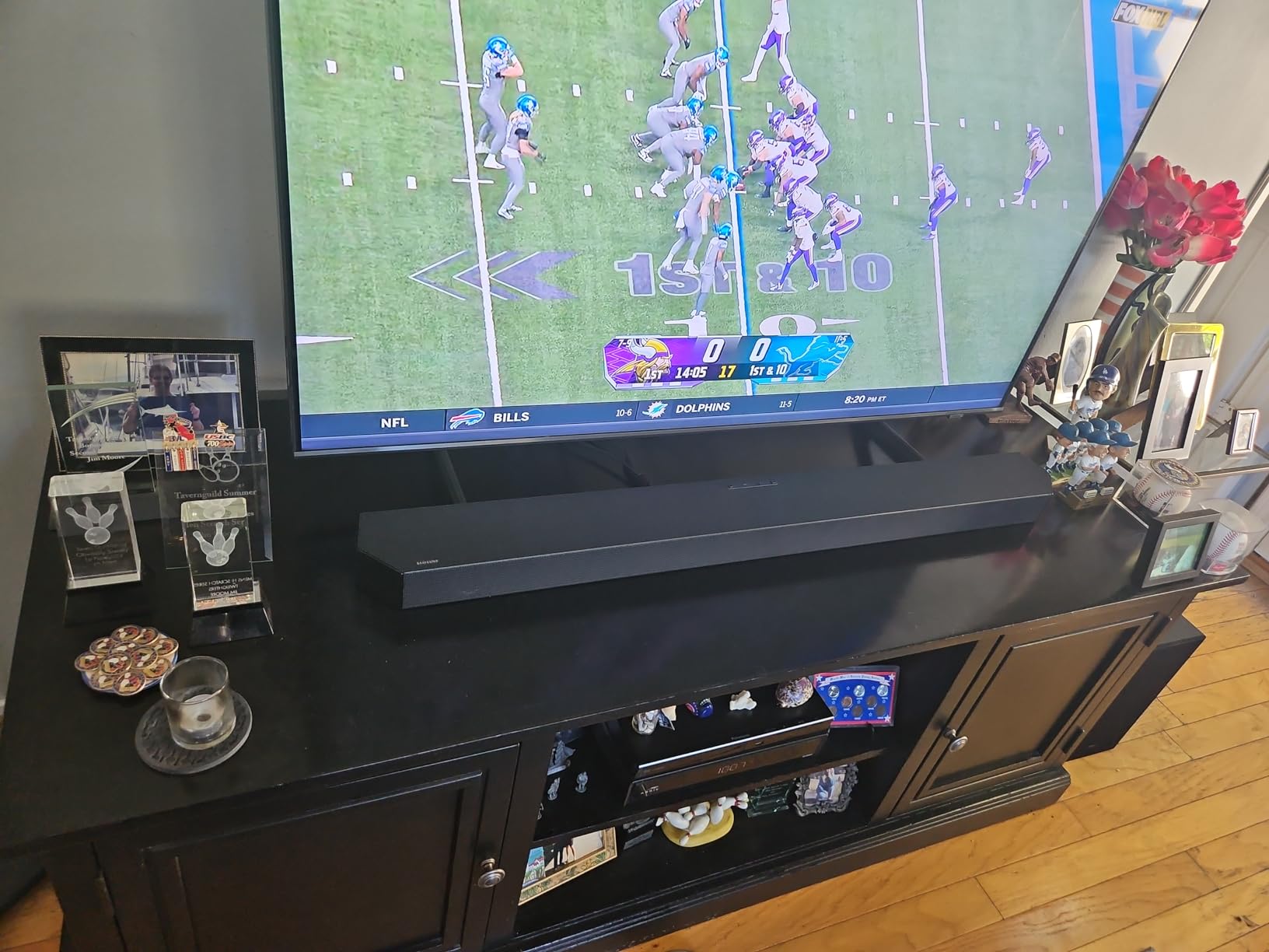 Samsung HW-Q600C 3.1.2ch Soundbar w/Dolby Audio, Q-Symphony, Adaptive Sound, HDMI eARC, Game Mode Pro, Bluetooth, Acoustic Beam, Tap Sound - Customer Photo 3