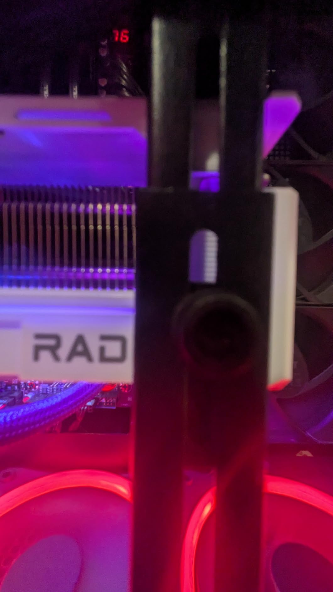 GPU Support Bracket, Graphics Card Support, GPU Brace, Video Card Holder Bracket with Bottom Adhesive, GPU Stand, Adjustable Anti Sag GPU Stand 35-120mm, Support GPU 4090 Thickness Support up to 75mm - Customer Photo 1