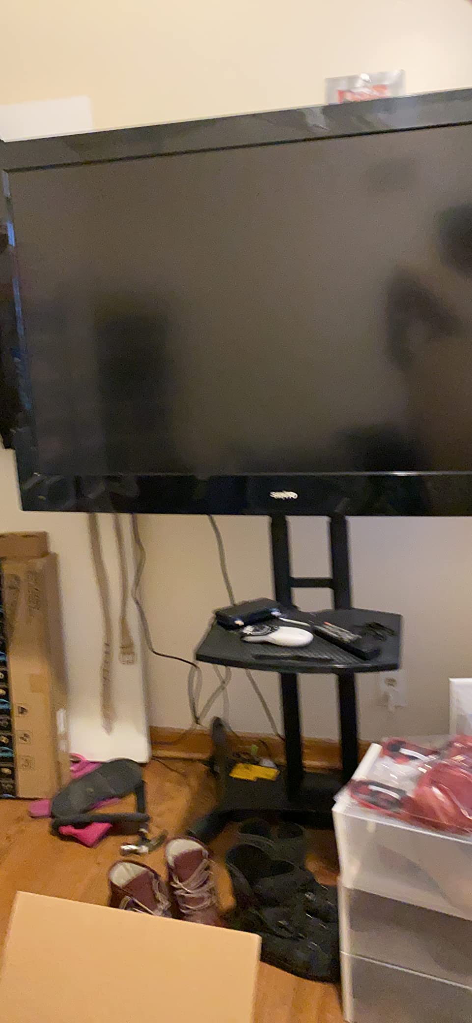 ONKRON Mobile TV Stand on Wheels for 32-75 Inch TVs, max Load up to 132 lbs, Height Adjustable TV Stand Portable, VESA 200x200-600x400, Rolling TV Cart with Shelf/TV Moving Stand Black - Customer Photo 3