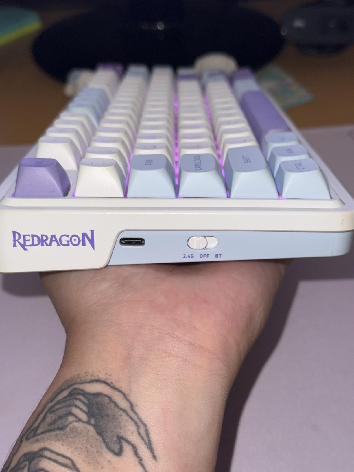 Redragon K673 PRO 75% Wireless Gasket RGB Gaming Keyboard, 3-Modes 81 Keys Compact Mechanical Keyboard Hot-Swap Socket, Dedicated Knob Control and Sound Absorbing Pads, Linear Red Switch customer photo 2